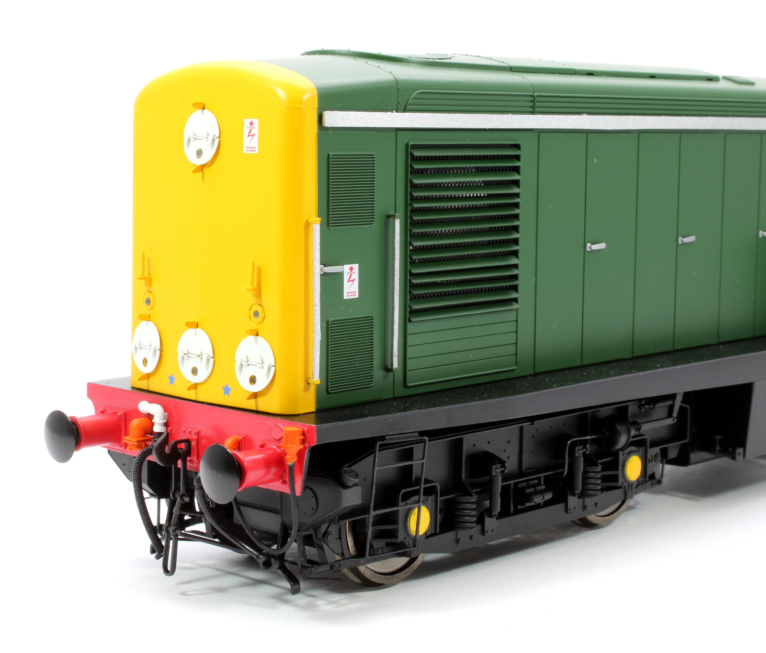 E84707 Class 15 D8235 BR Green (Full Yellow Ends) Diesel Locomotive - Image 6