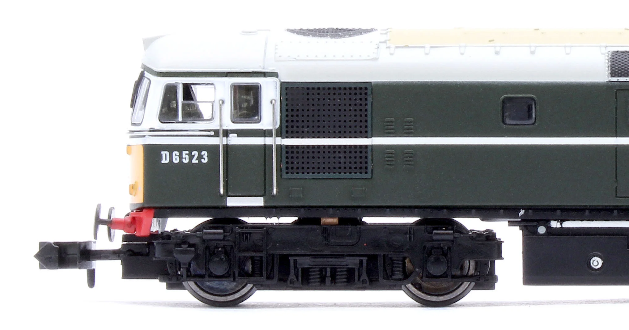 2D-001-010 Class 33/0 D6523 BR Green Small Yellow Panels Diesel Locomotive - Image 6