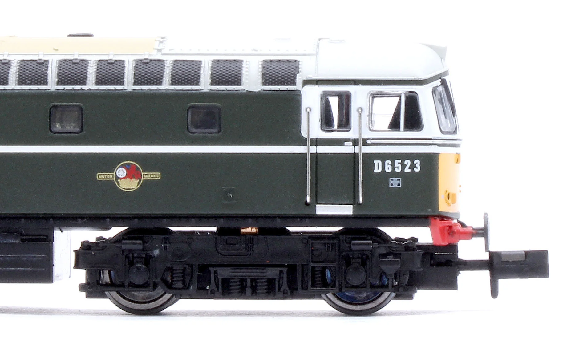 2D-001-010D Class 33/0 D6523 BR Green Small Yellow Panels Diesel Locomotive - DCC Fitted - Image 7