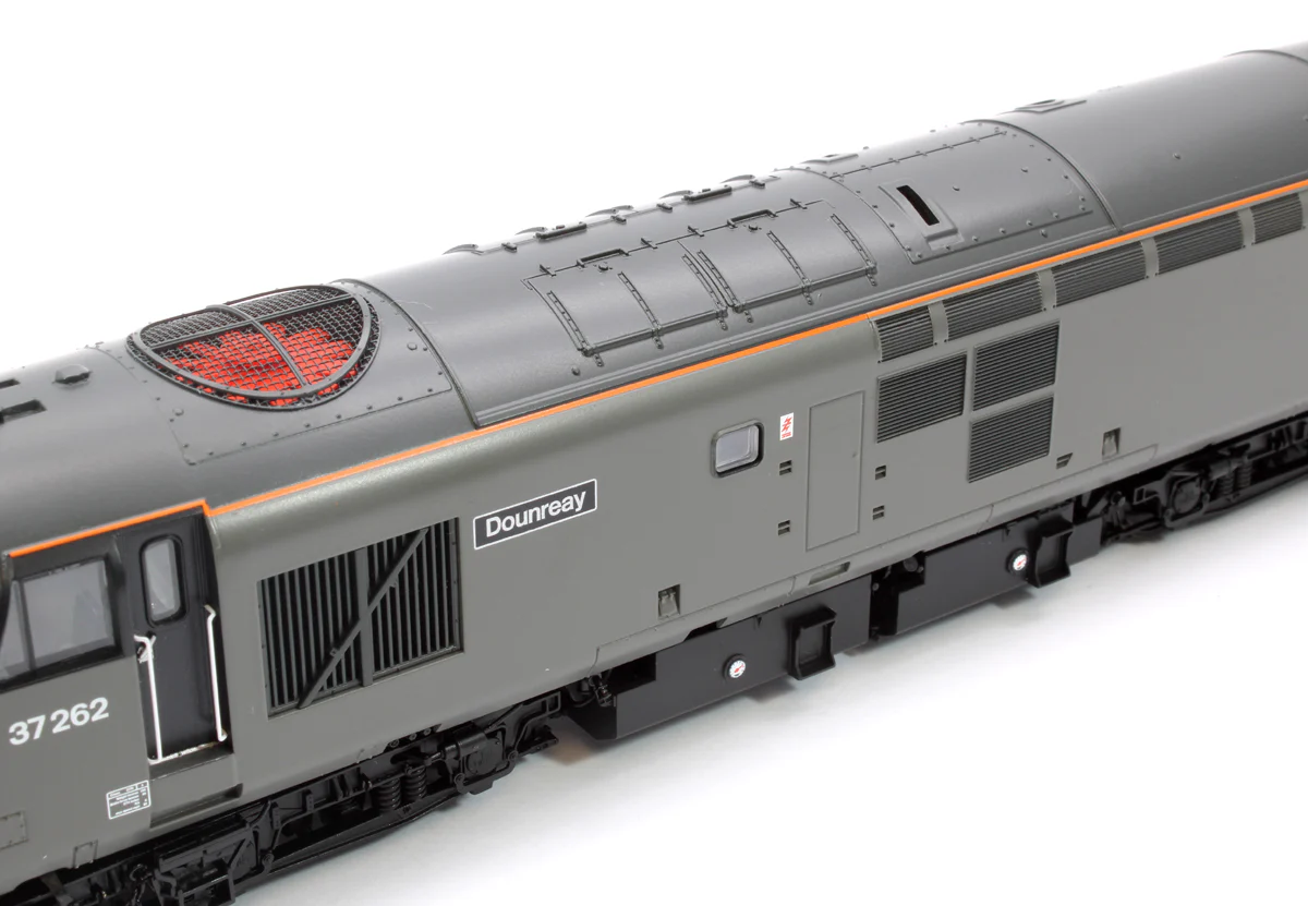 Class 37/0 Centre Headcode 37262 'Dounreay' BR Engineers Grey Diesel Locomotive - DCC Sound - Image 12
