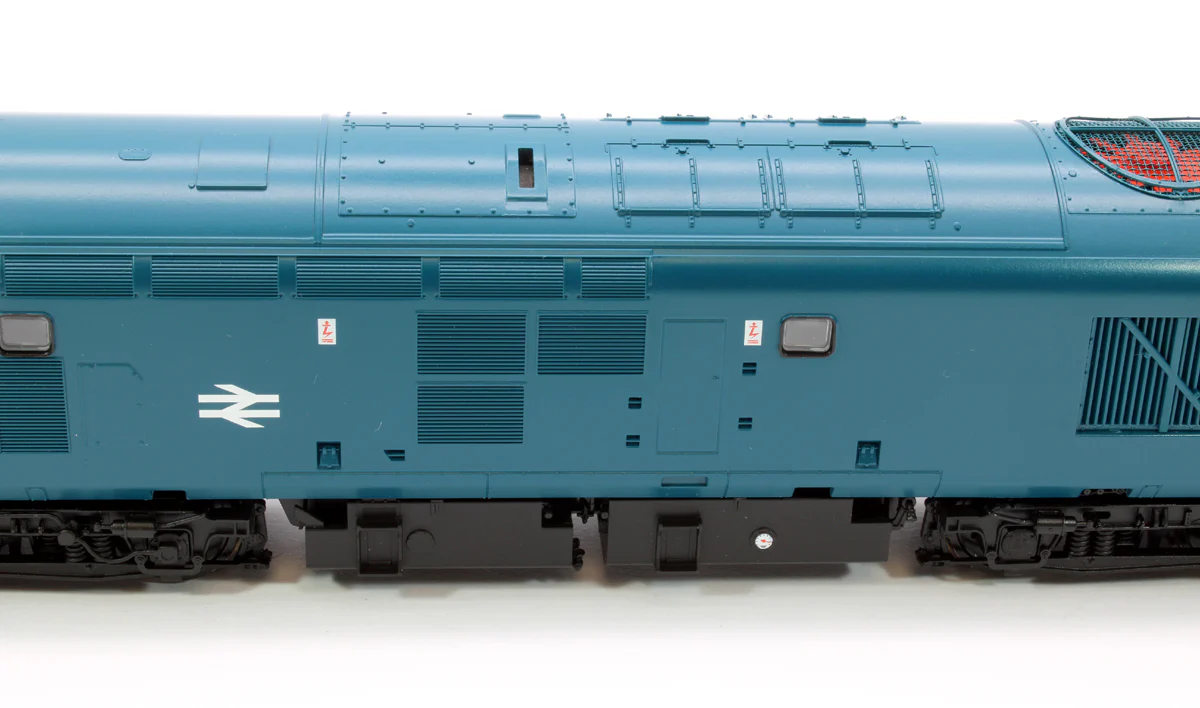 35-303 Class 37/0 Centre Headcode 37305 BR Blue Diesel Locomotive - Image 10