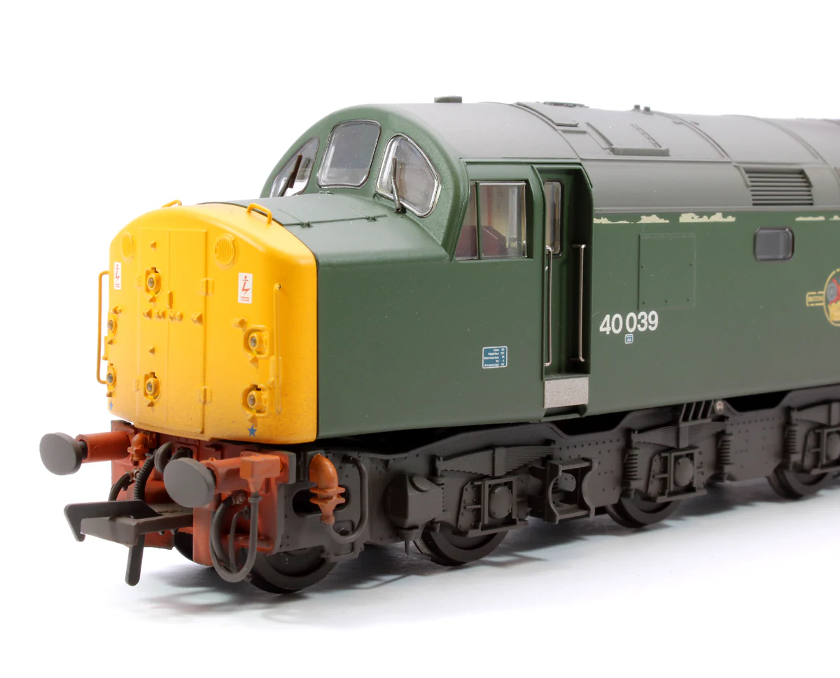 Class 40 Disc Headcode 40039 BR Green (Full Yellow Ends) Diesel Locomotive - Weathered - Image 6