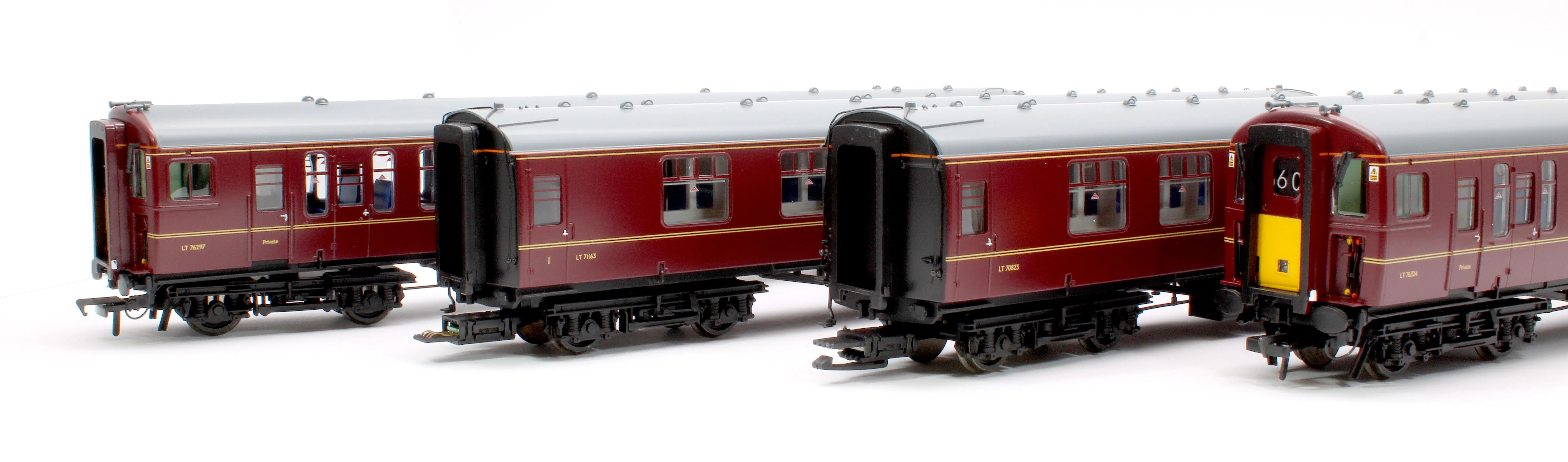 32-645 Class 438 4-TC 4-Car Multiple Unit 428 London Transport Lined Maroon - Image 3