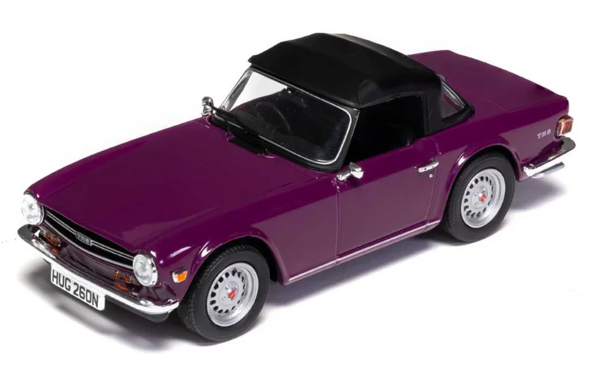Triumph TR6 Magenta - Image 4
