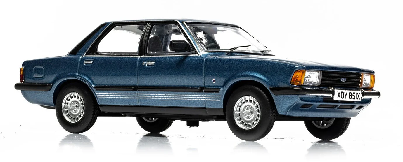 Ford Cortina Mk5 2.3 Ghia - Titan Blue - Image 2