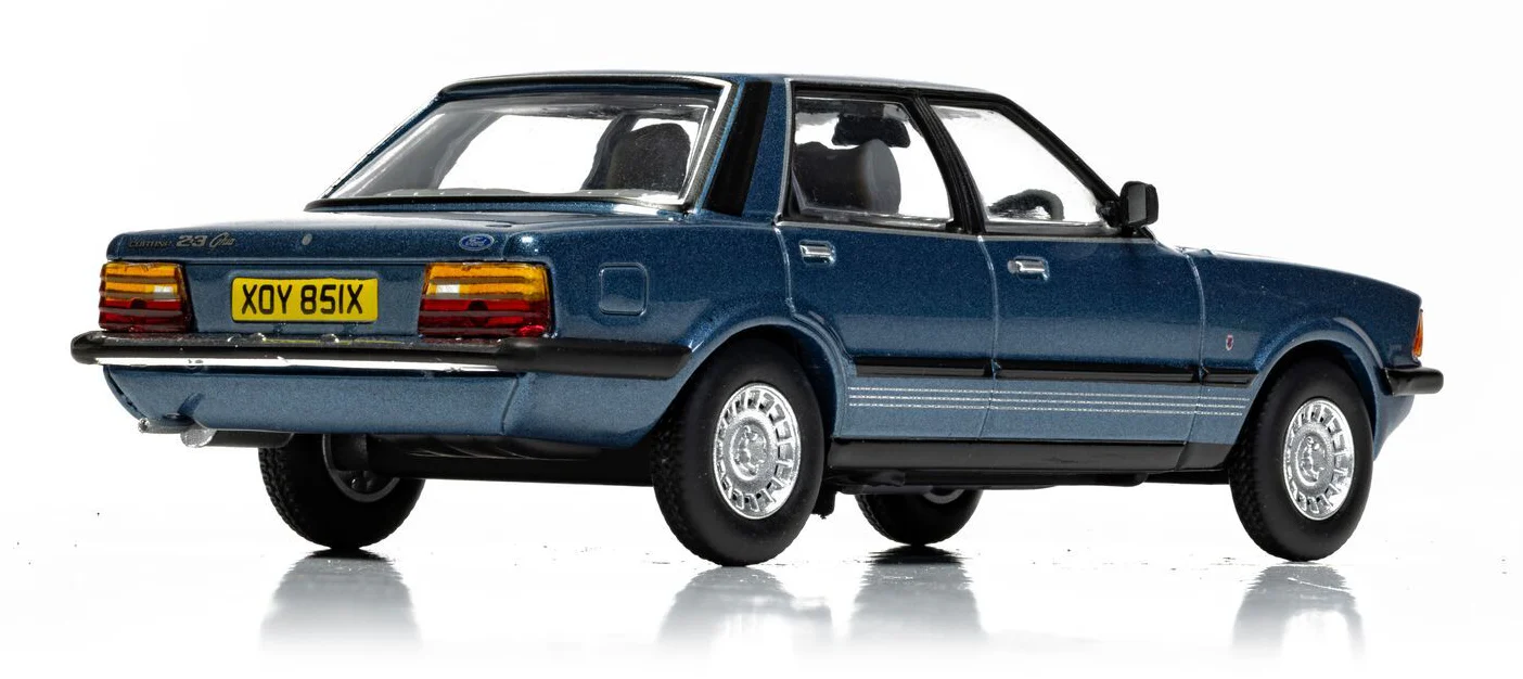 Ford Cortina Mk5 2.3 Ghia - Titan Blue - Image 3