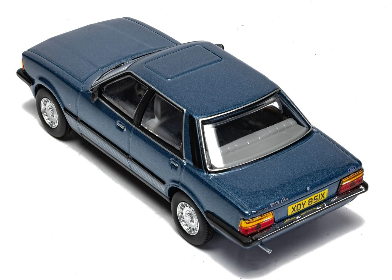 Ford Cortina Mk5 2.3 Ghia - Titan Blue - Image 5