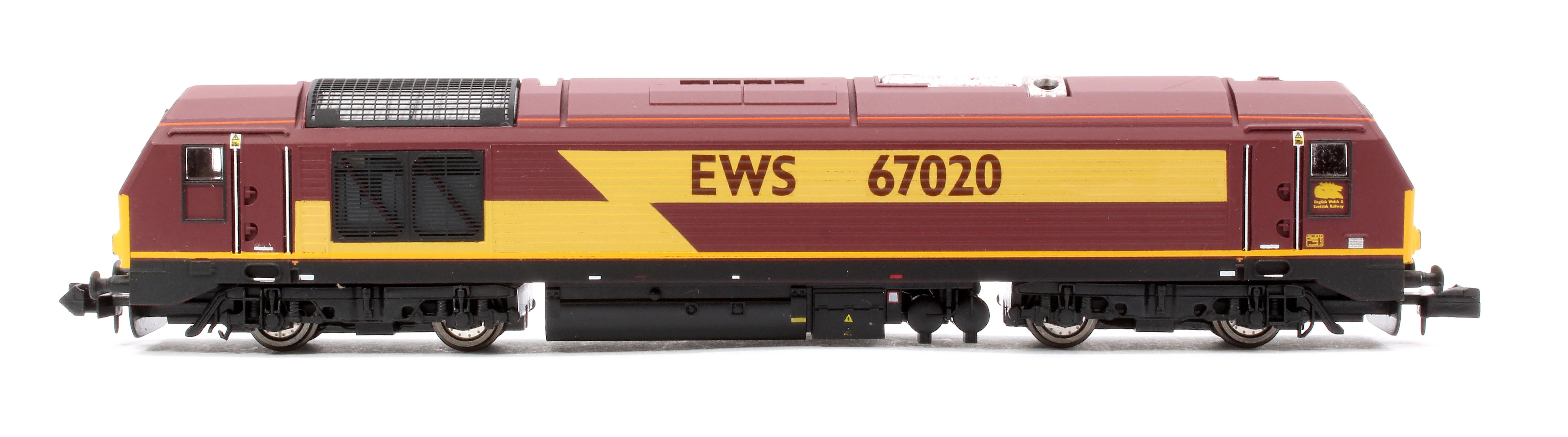 2D-010-015D Class 67 EWS Red/Gold 67020 Diesel Locomotive - DCC Fitted - Image 5