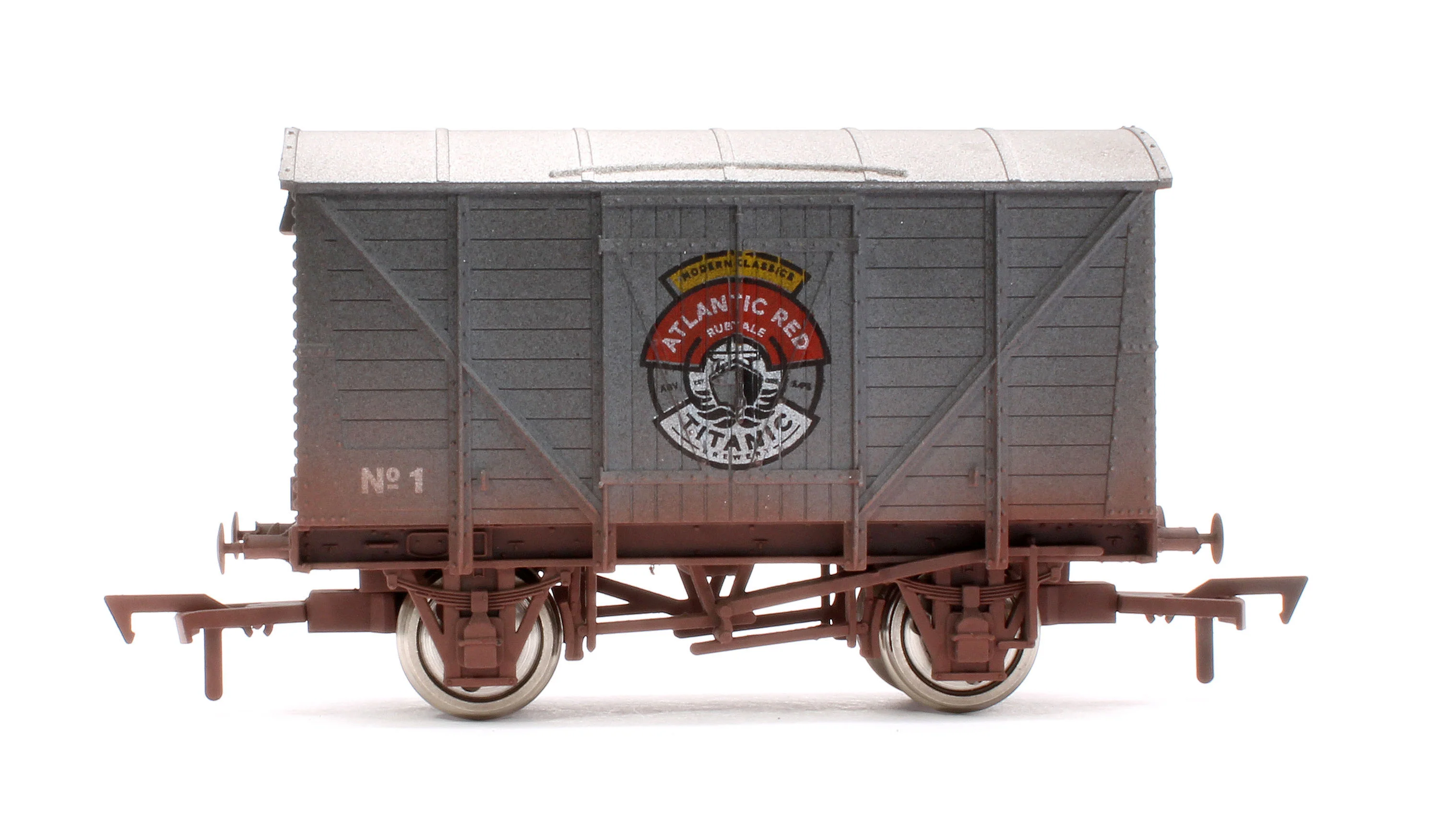 4F-012-076 Van Titanic Brewery Atlantic Red No.1 - Weathered - Image 2