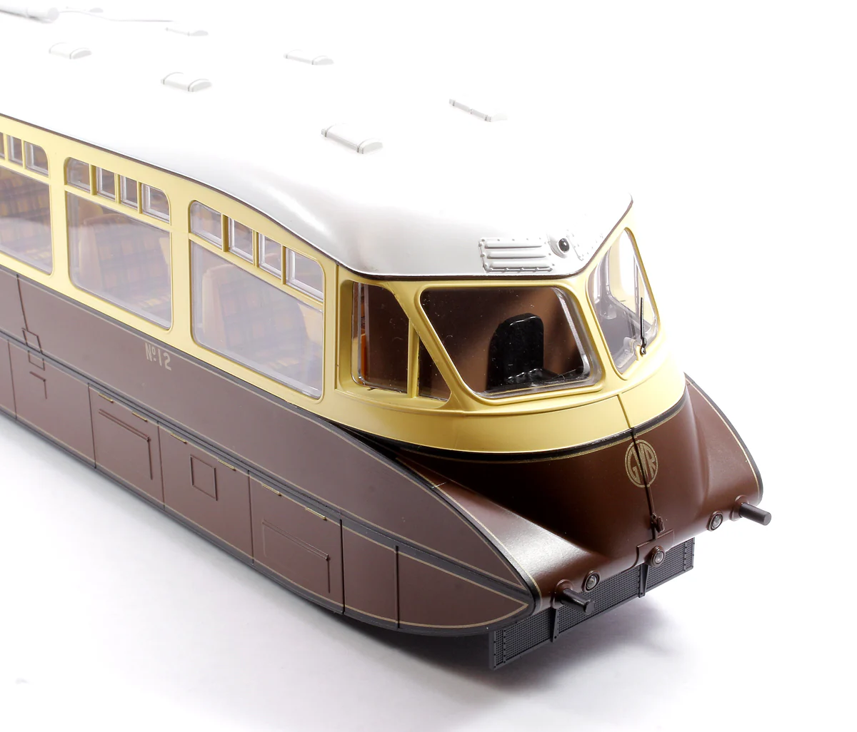 Streamlined Railcar 12 Lined Chocolate & Cream GWR Monogram Diesel Locomotive - Image 6