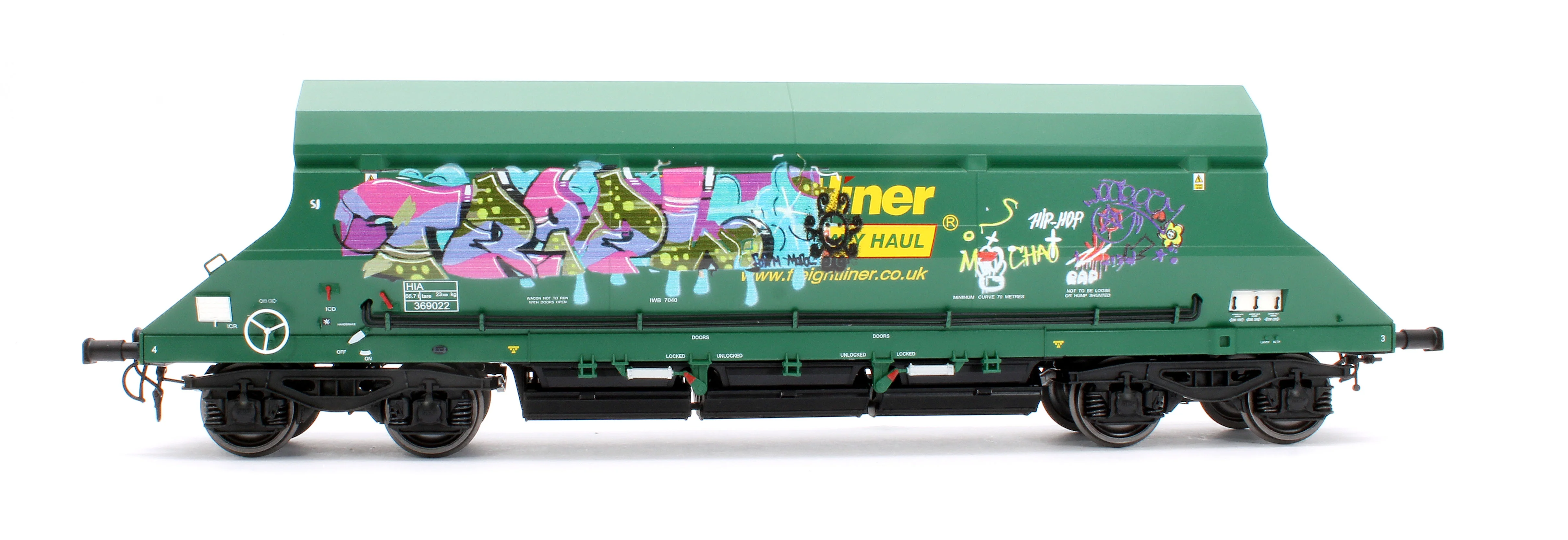 7F-026-002G1 HIA Freightliner Green Heavy Haul Limestone Hopper 369022 Graffiti - Image 2