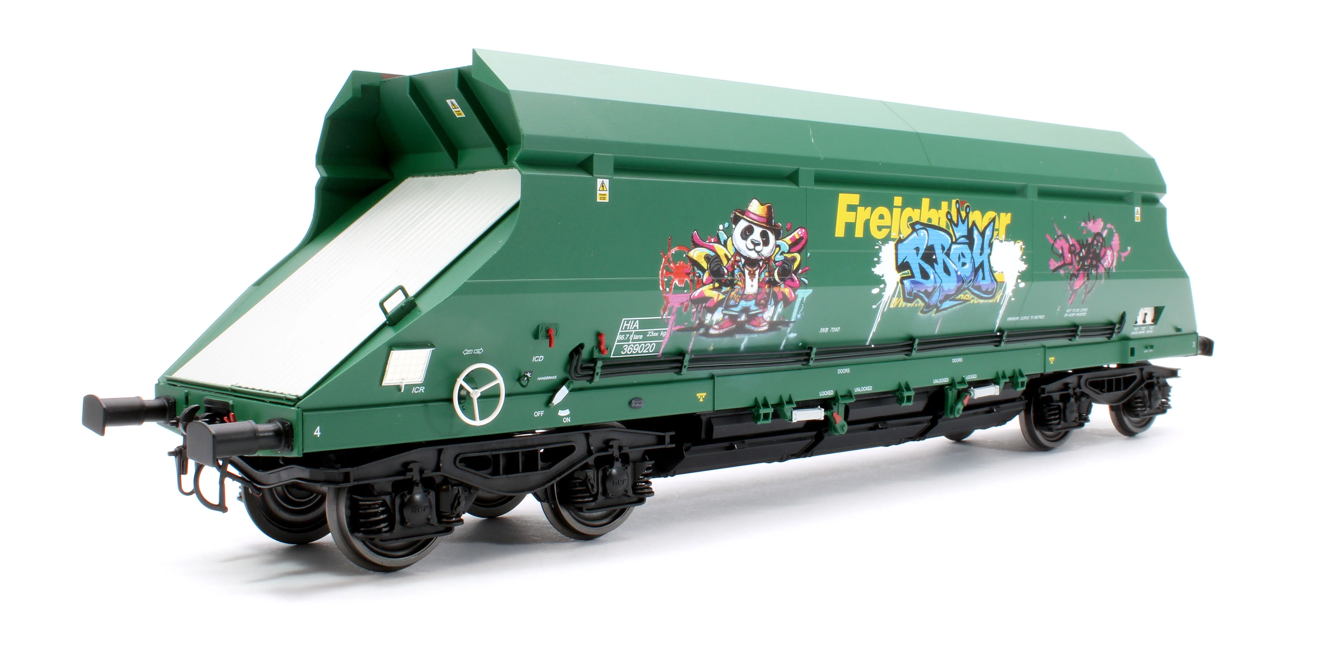 HIA Freightliner Green Heavy Haul Limestone Hopper 369020 Graffiti