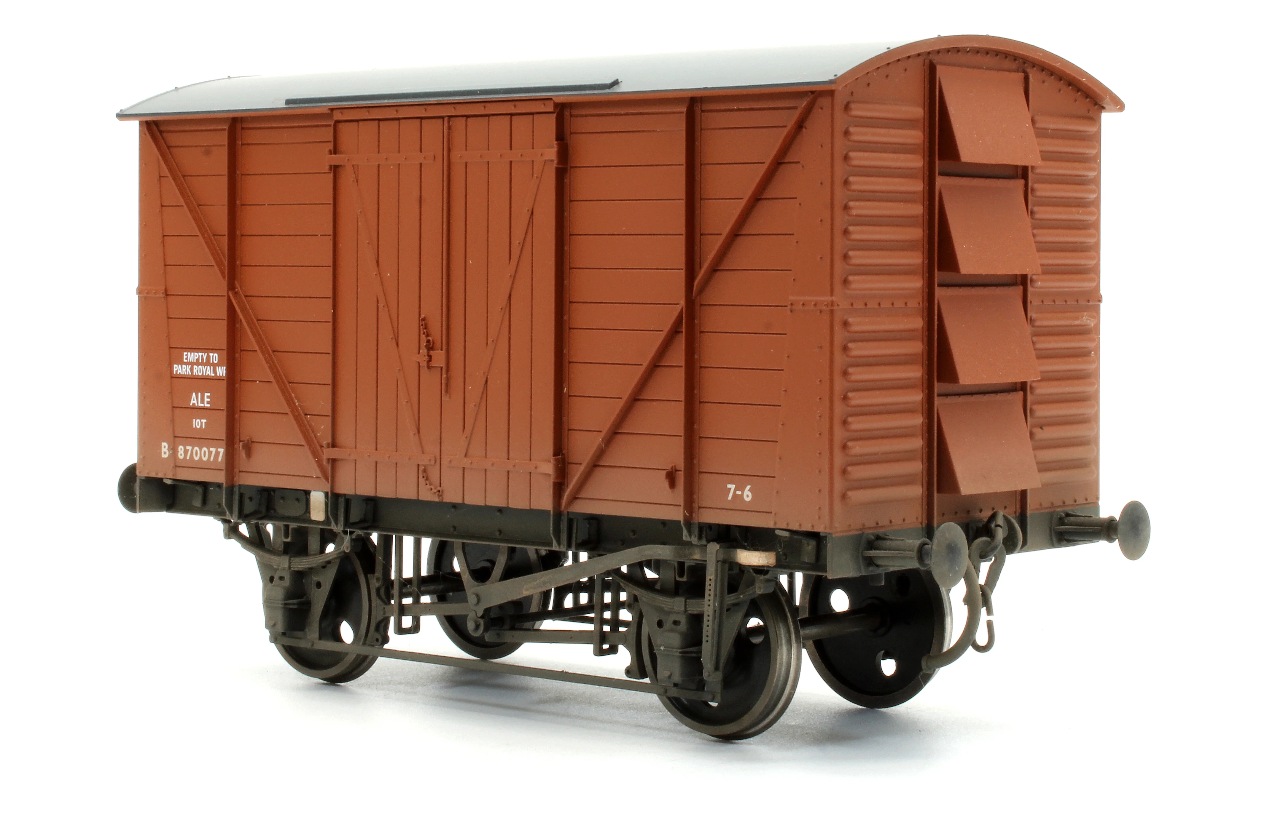Pre-Owned BR Standard Planked Van Ale Bauxite 'B870077' - Custom Weathered - Image 2