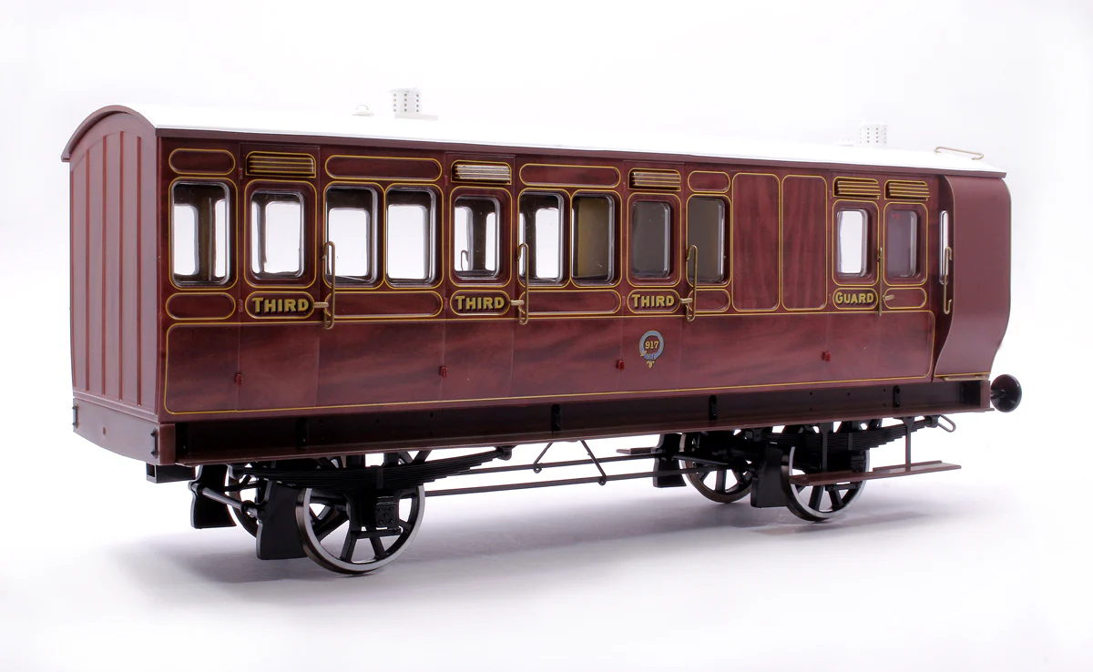 Stroudley 4 Wheel Suburban Oil Lit Brake 3rd Mahogany 917 - Light Bar Fitted - Image 3