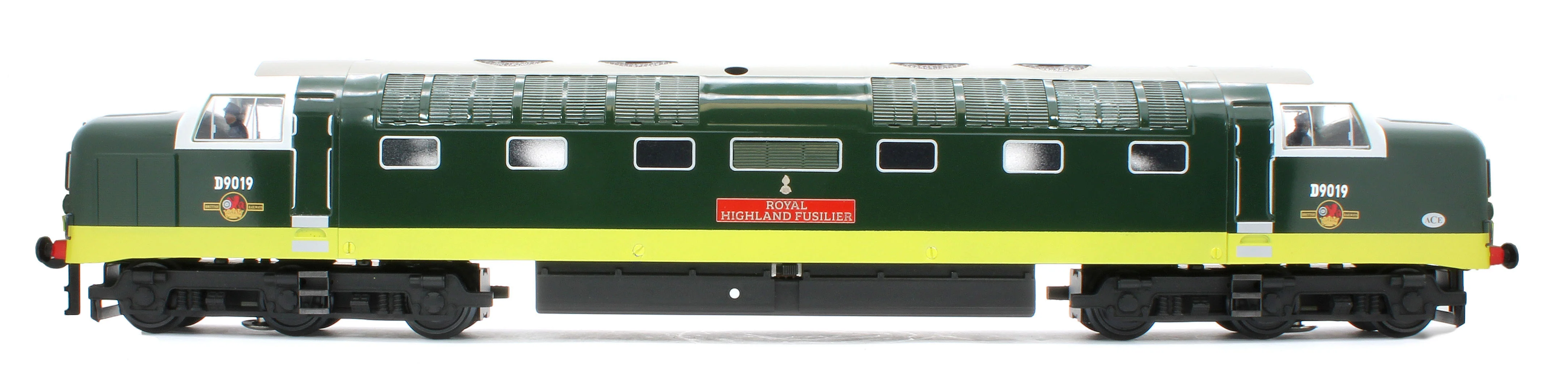 E/41-B2 Class 55 English Electric Deltic "The Royal Highland Fusilier" BR Green Small Yellow Panels No. D9019 Diesel Locomotive - Image 2