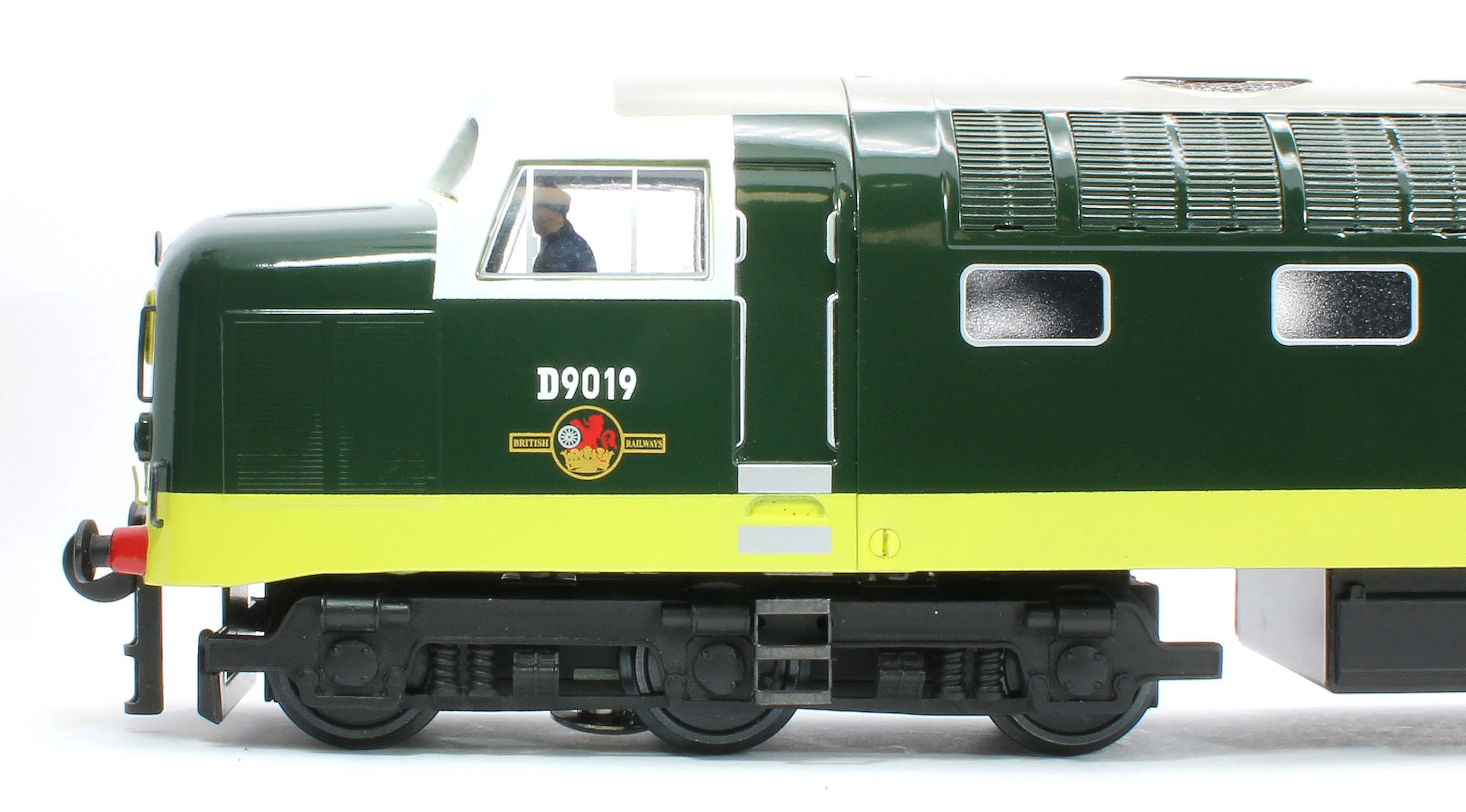 E/41-B2 Class 55 English Electric Deltic "The Royal Highland Fusilier" BR Green Small Yellow Panels No. D9019 Diesel Locomotive - Image 7