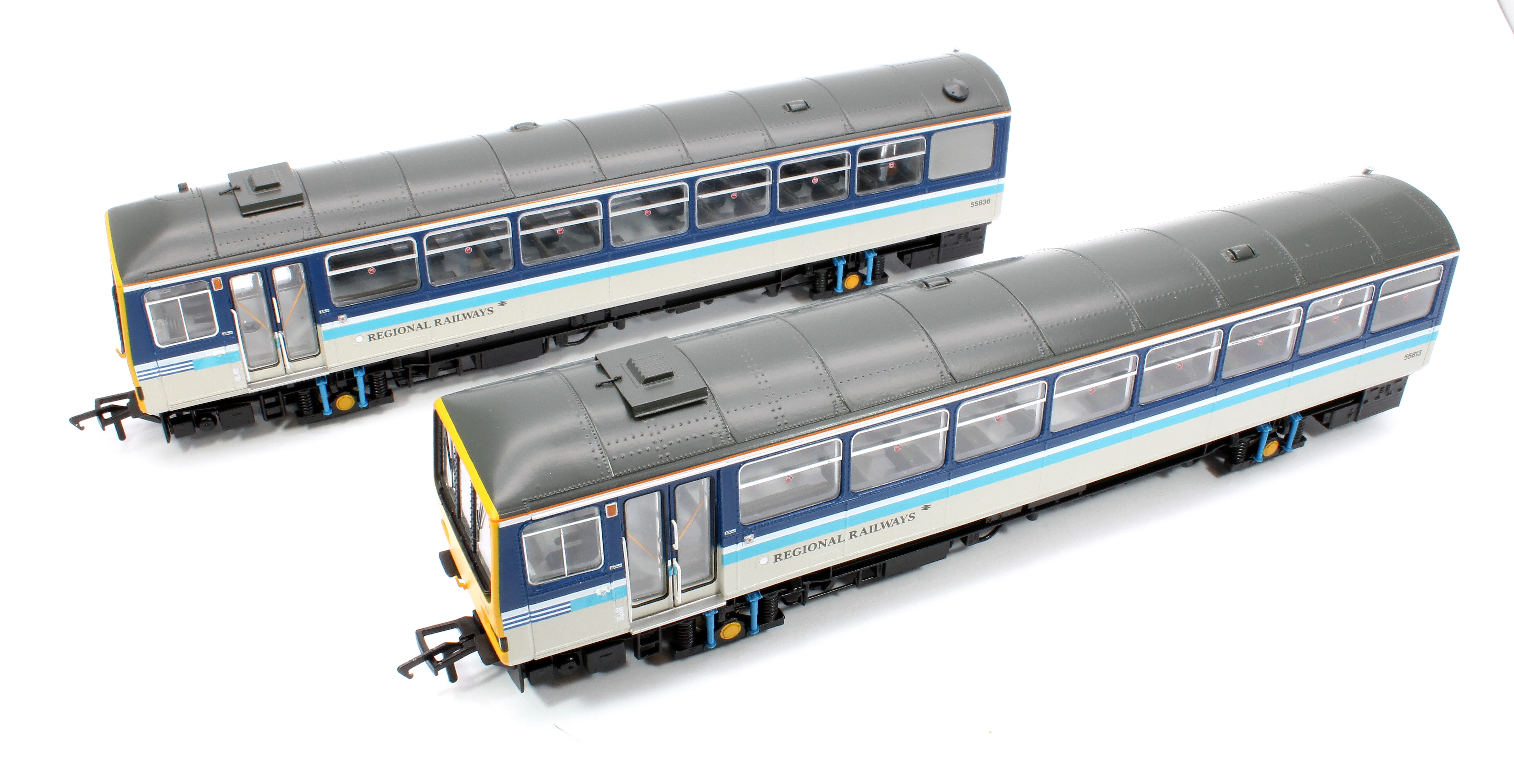 E83032 Class 144 2-Car DMU 144013 BR Regional Railways - Image 8