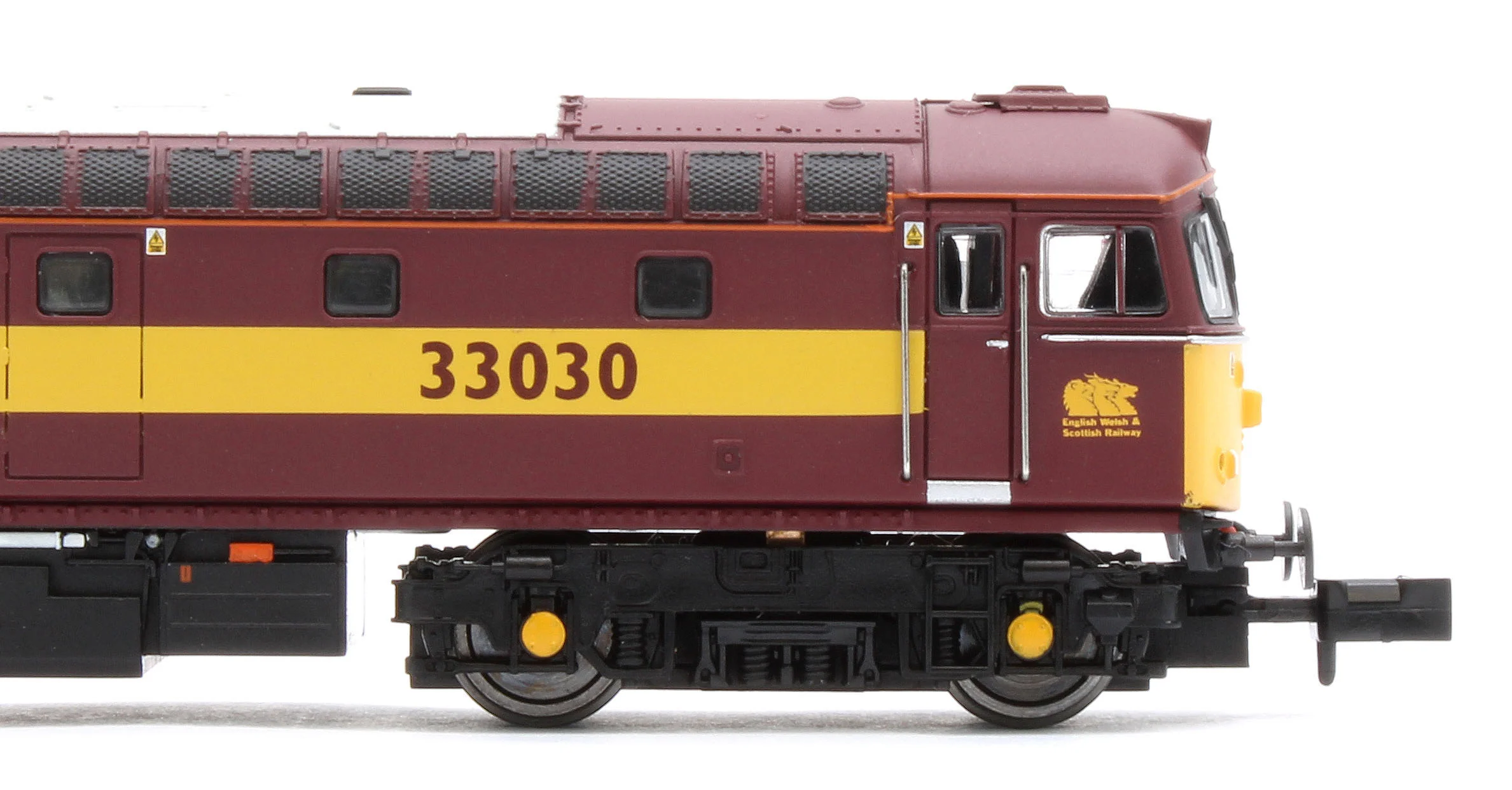 GM2210603D Class 33 030 EWS Red/Gold Diesel Locomotive - DCC Fitted - Image 10