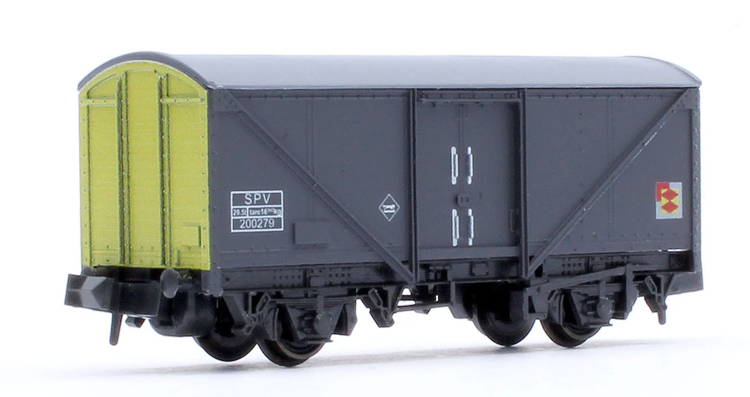 Electric Freight Premium Train Set - Image 7
