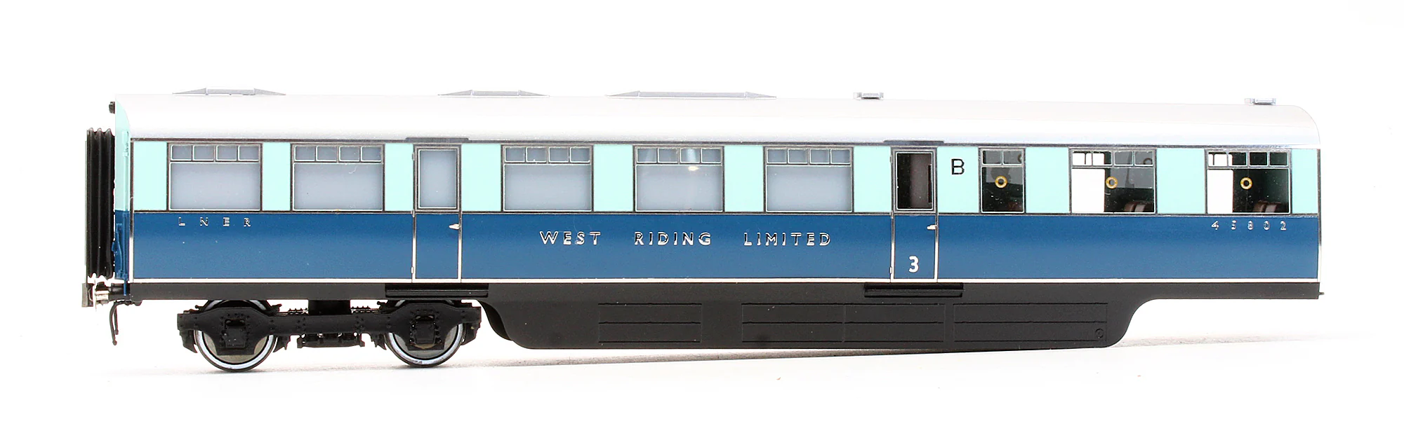 Pre-Owned LNER West Riding Limited Articulated Brake Third Coach A No.45801 & Kitchen Third Coach B No.45802 - Image 5