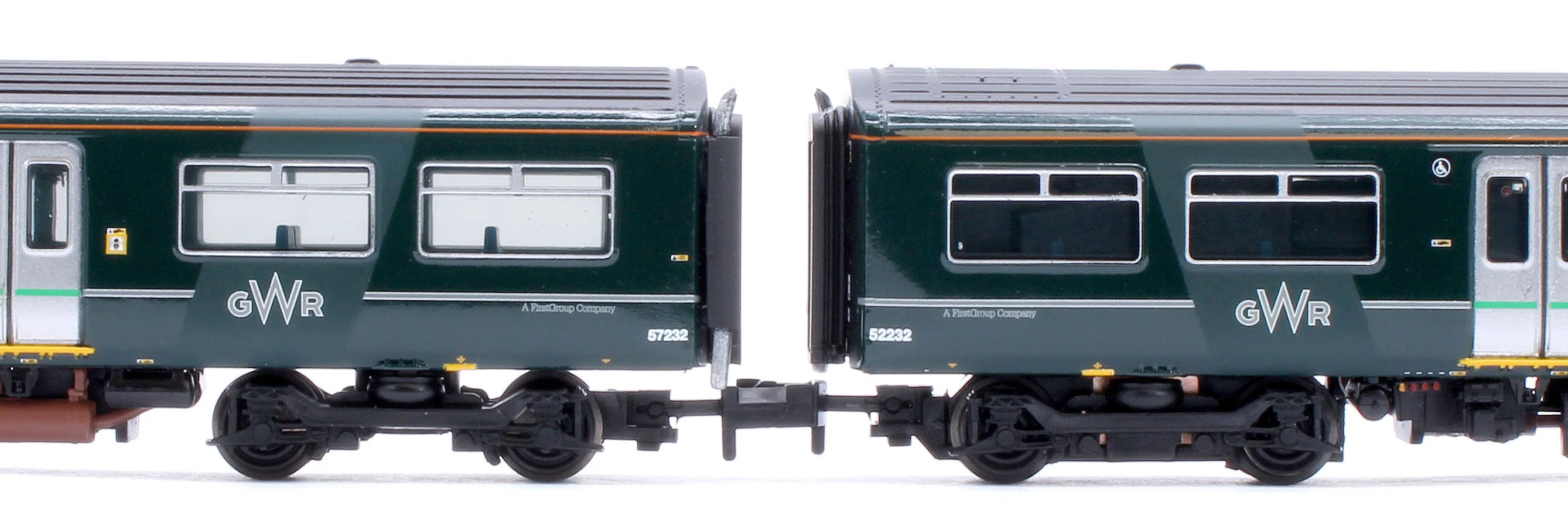 Class 150/2 2-Car DMU 150232 GWR Green (FirstGroup) - DCC Sound - Image 11