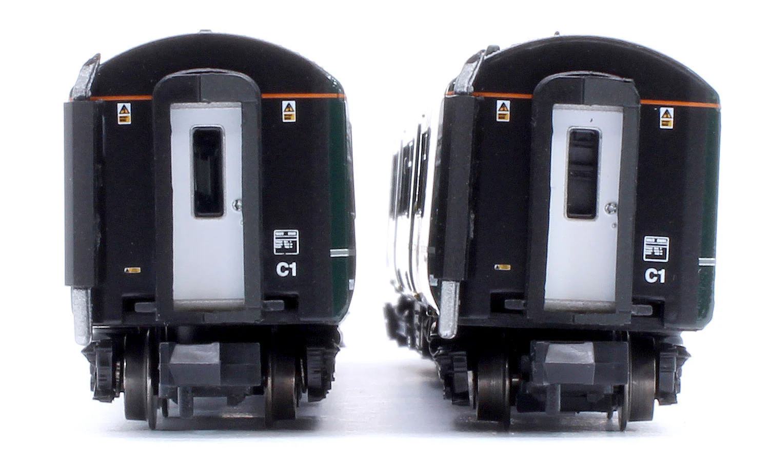 Class 150/2 2-Car DMU 150232 GWR Green (FirstGroup) - DCC Sound - Image 14