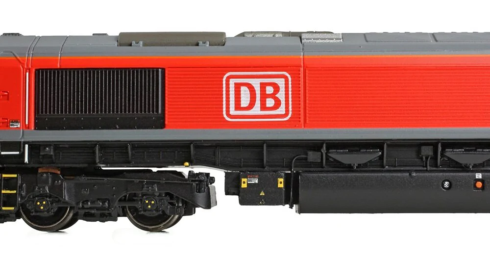 Class 66/0 66124 DB Cargo Red Diesel Locomotive - Image 4