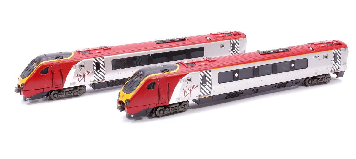 Class 220 4-Car DEMU 220018 'Dorset Voyager' Virgin Trains (Revised) - Image 10