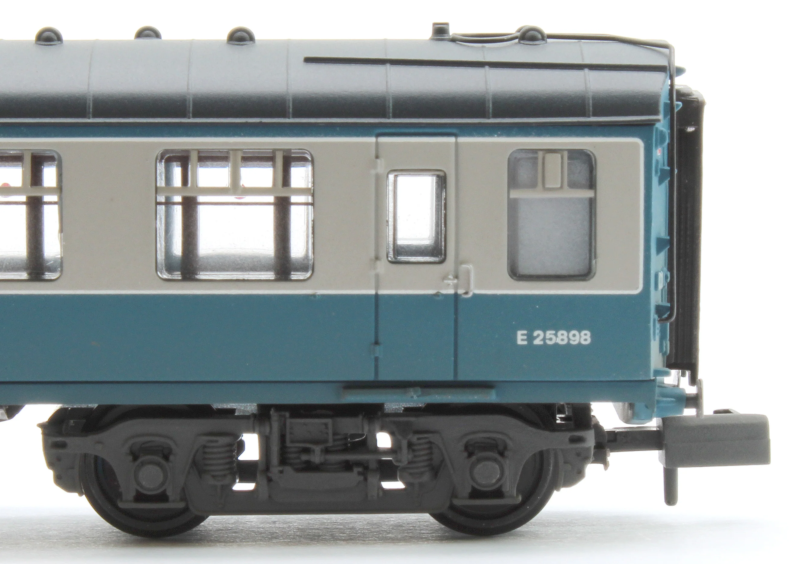 BR Mk1 SK Second Corridor BR Blue & Grey E25898 - Weathered - Image 5