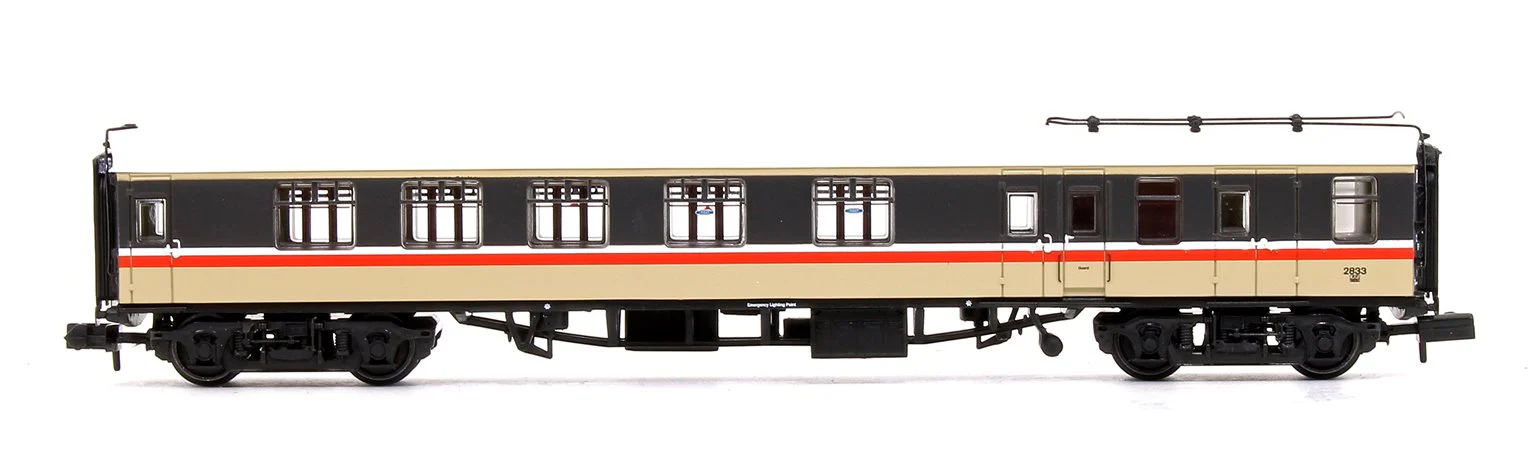 BR Mk1 BCK Brake Composite Corridor BR InterCity Charter (Executive) No. 2833 - Image 3