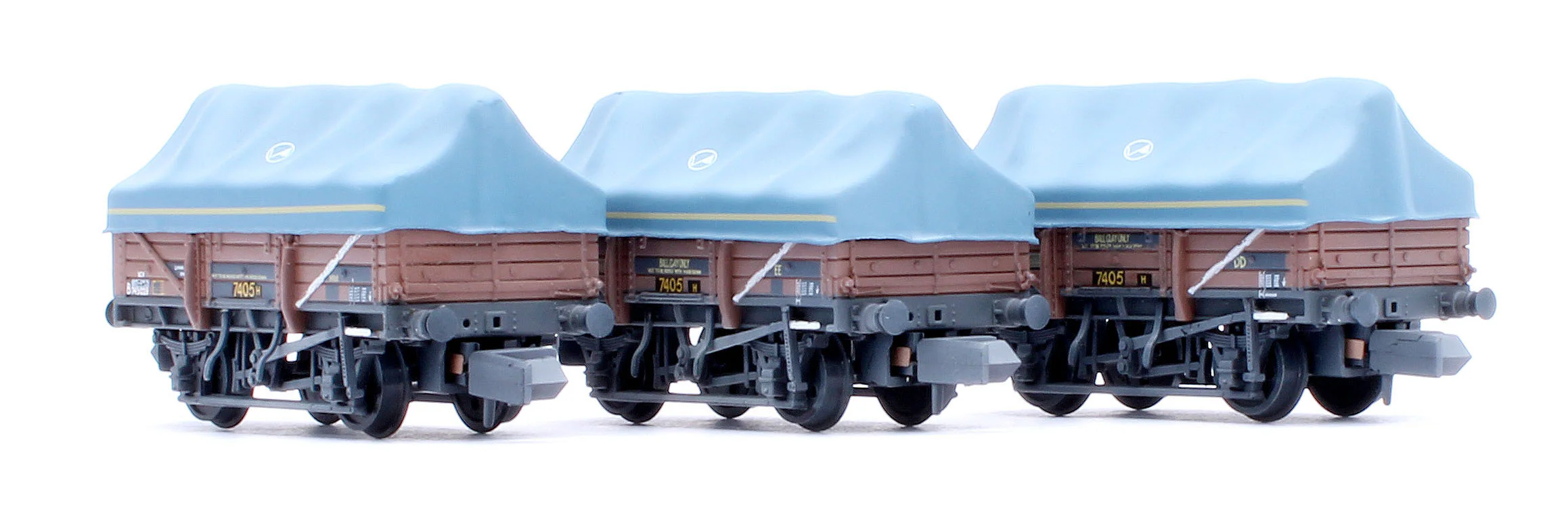5 Plank China Clay 3-Wagon Pack BR Bauxite (TOPS) with Tent Canopy No.B743029, B743367 & B743806 - Weathered - Image 9
