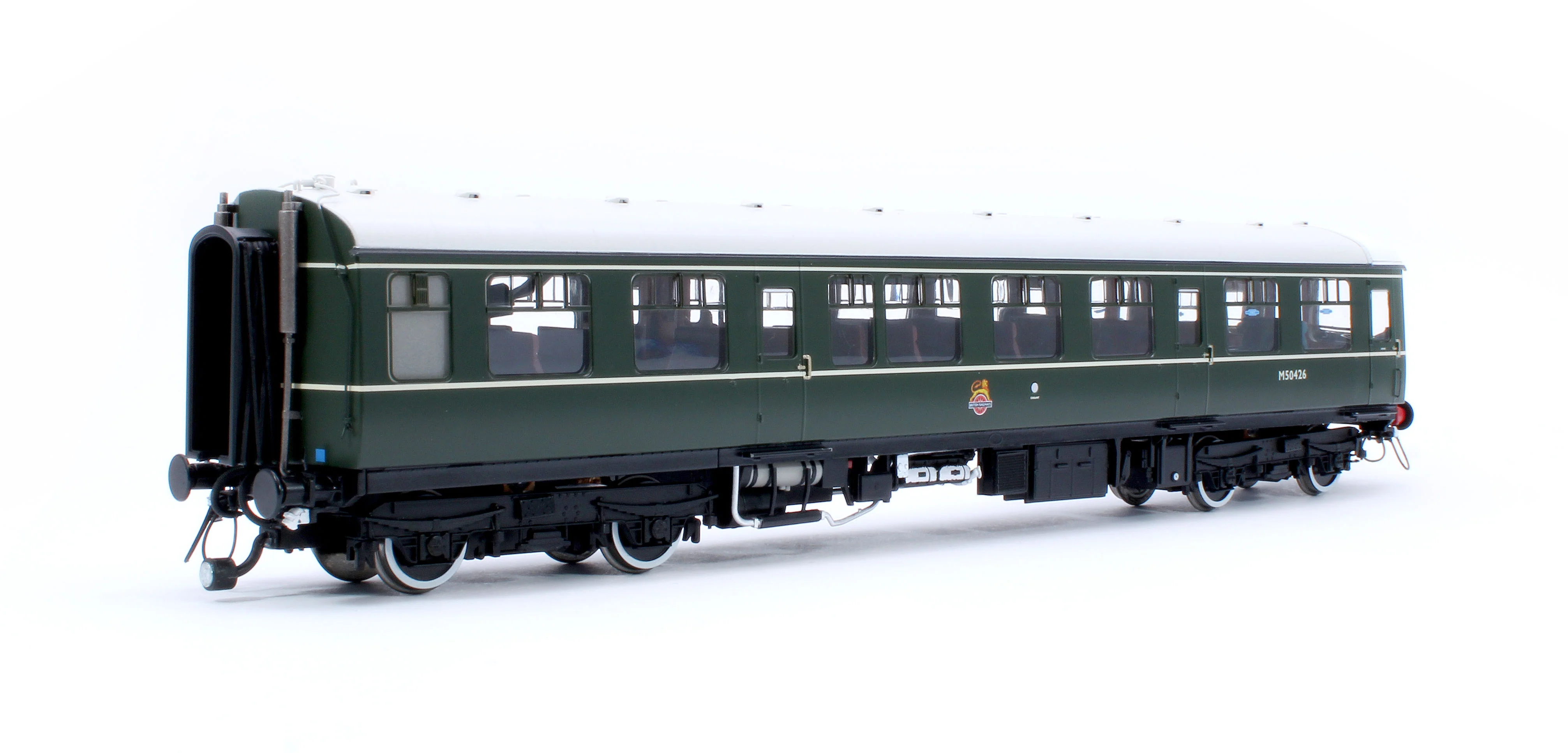 1450 Class 104 3 Car DMU M50422/M59134/M50426 BR Green (Early) with Lion & Wheel Emblem - Image 11