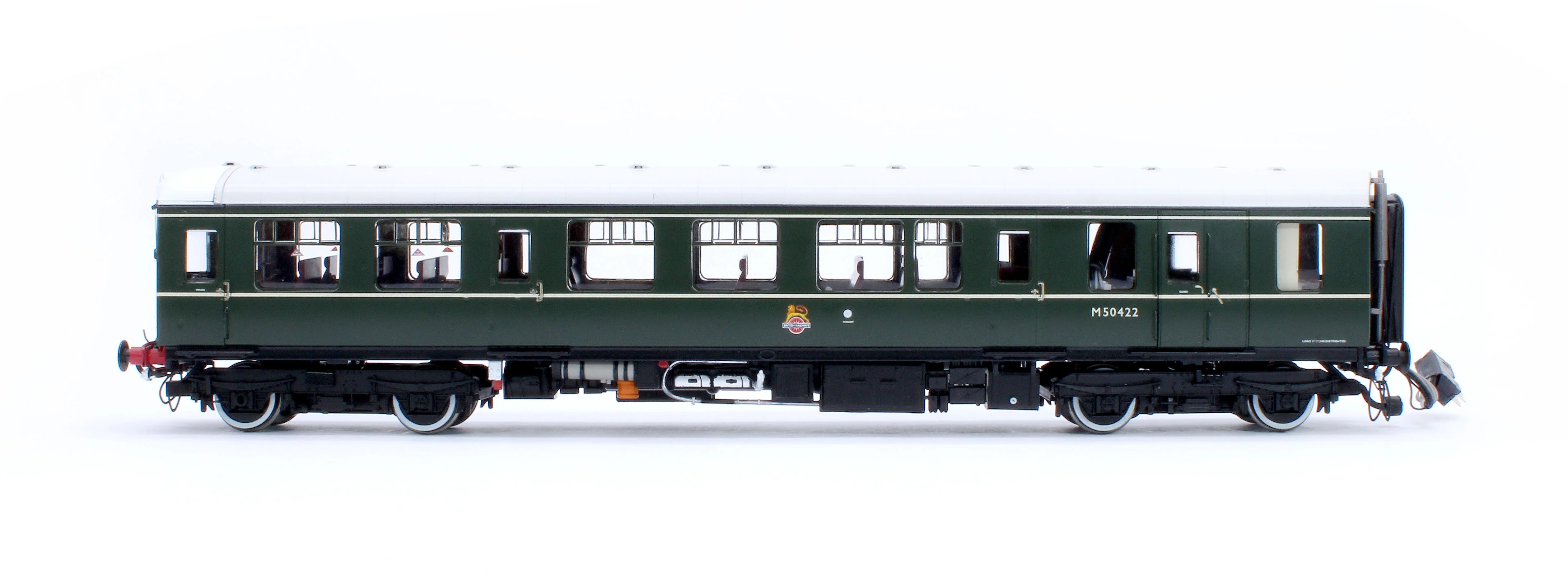 1450 Class 104 3 Car DMU M50422/M59134/M50426 BR Green (Early) with Lion & Wheel Emblem - Image 4