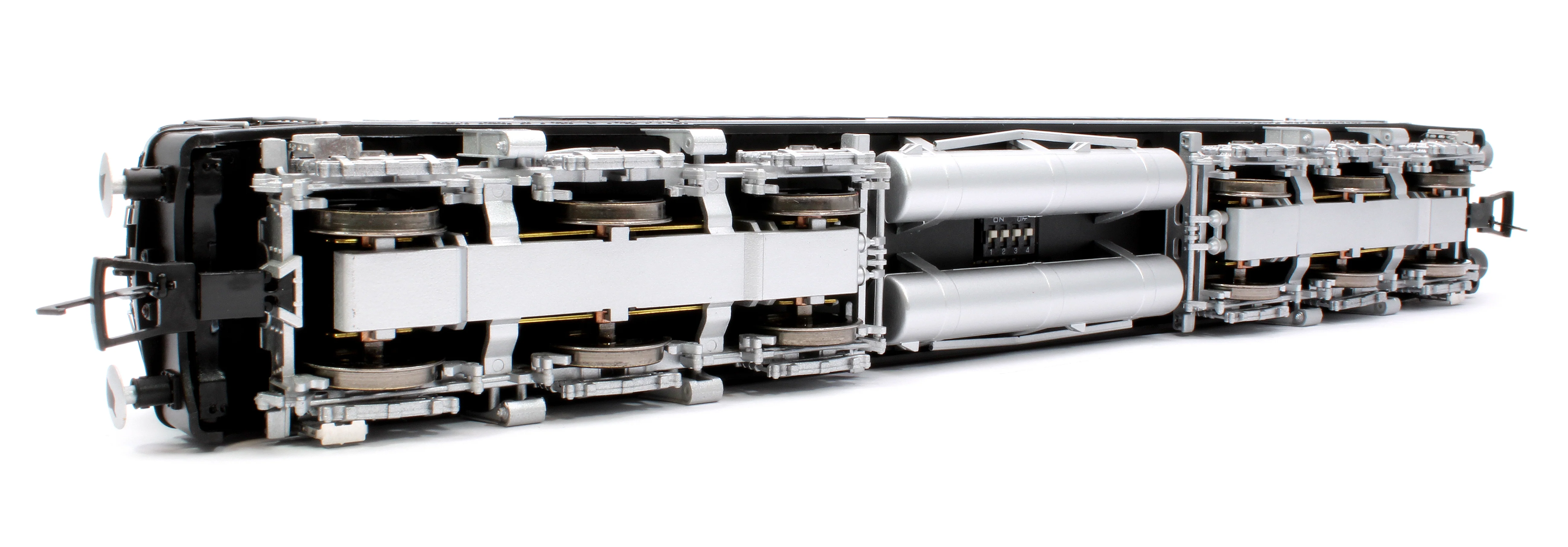 1810 BR Gas Turbine 18100 Class in BR Black with Silver Trim (As Built 1951) Locomotive - Image 14