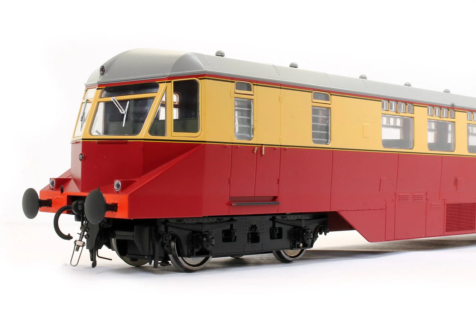 GWR AEC ‘Razor Edge Railcar BR crimson/cream (Dark Grey Roof) No.W21W Diesel Locomotive - Image 3