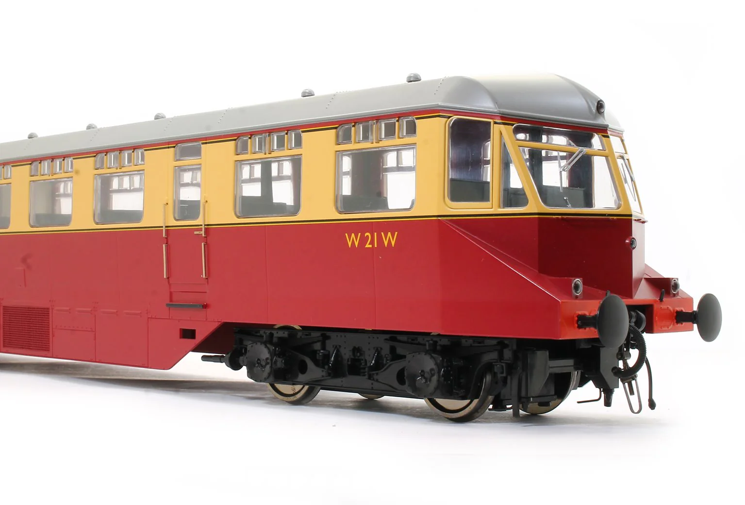 GWR AEC ‘Razor Edge Railcar BR crimson/cream (Dark Grey Roof) No.W21W Diesel Locomotive - Image 4