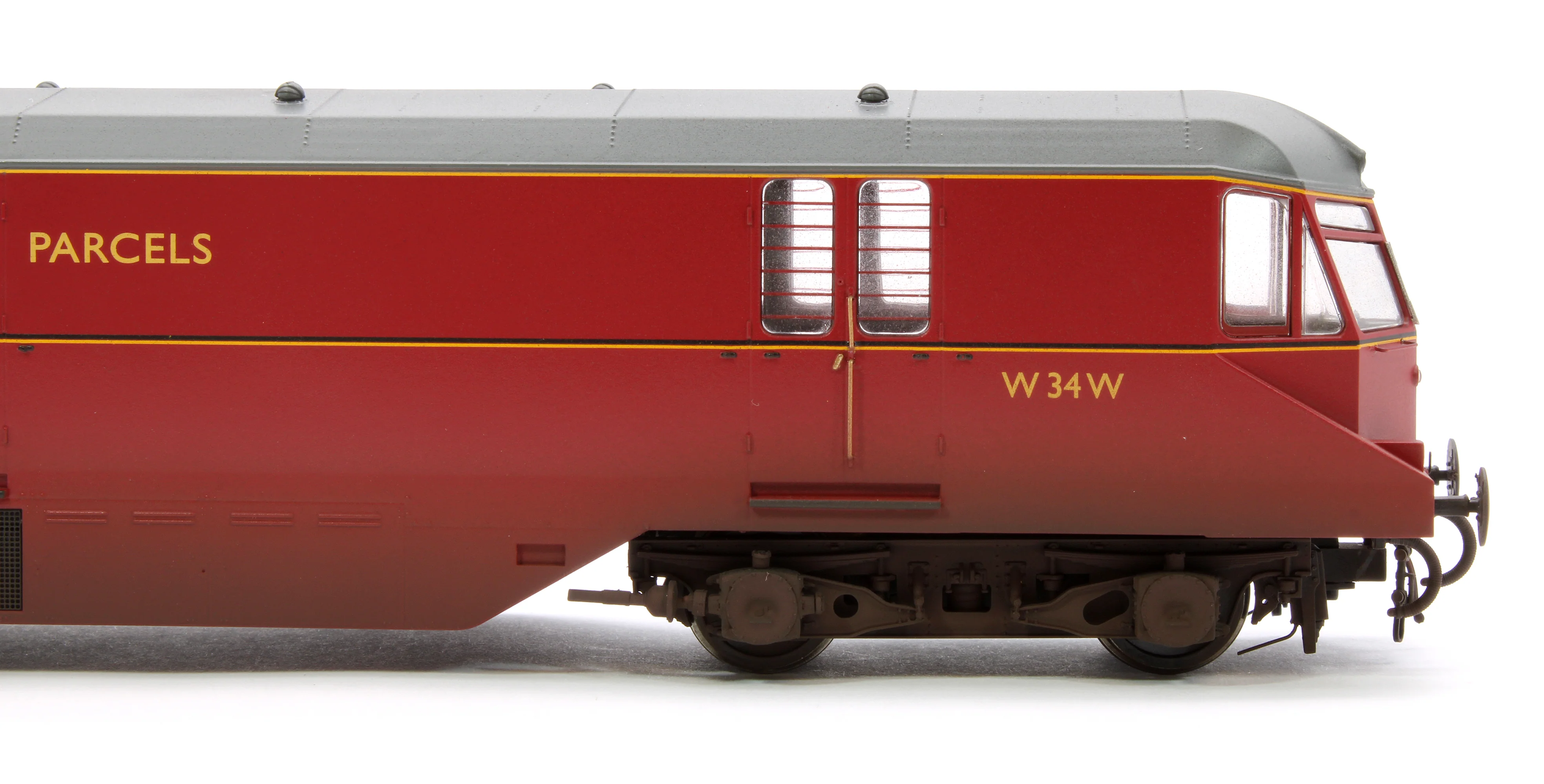 Pre-Owned GWR Parcels Railcar BR ‘Express Parcels’ Crimson No. W34W (Grey Roof) Diesel Locomotive - Weathered - Image 6
