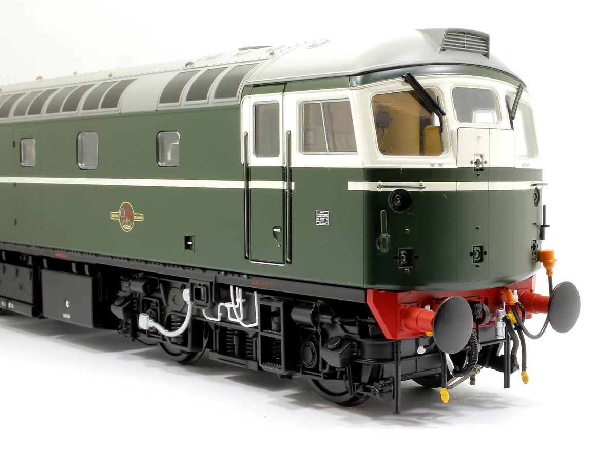 Class 26 BR Green (Unnumbered) Diesel Locomotive - Image 7