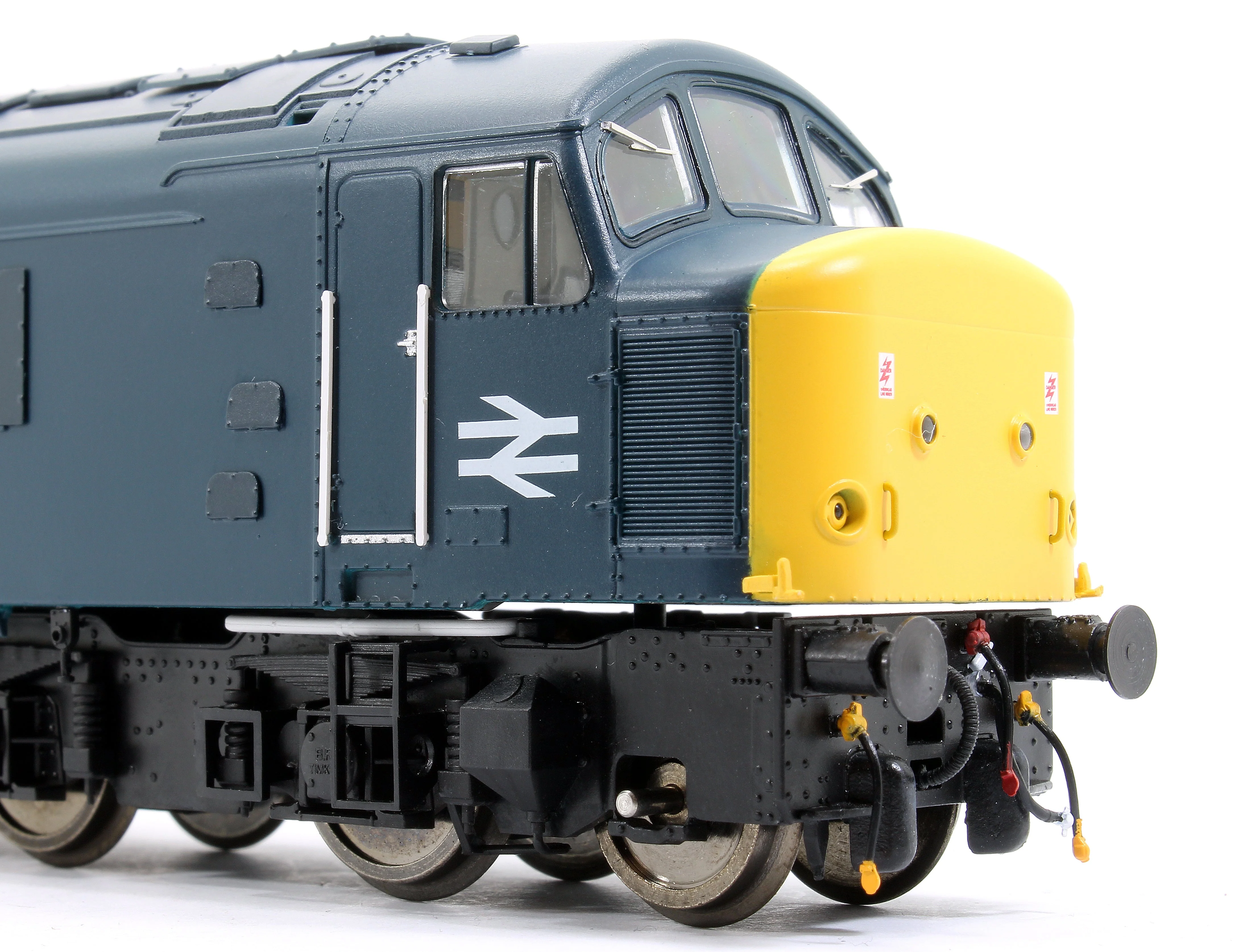 Pre-Owned Class 45/0 45003 BR Blue with Full Yellow Ends Diesel Locomotive - Image 4