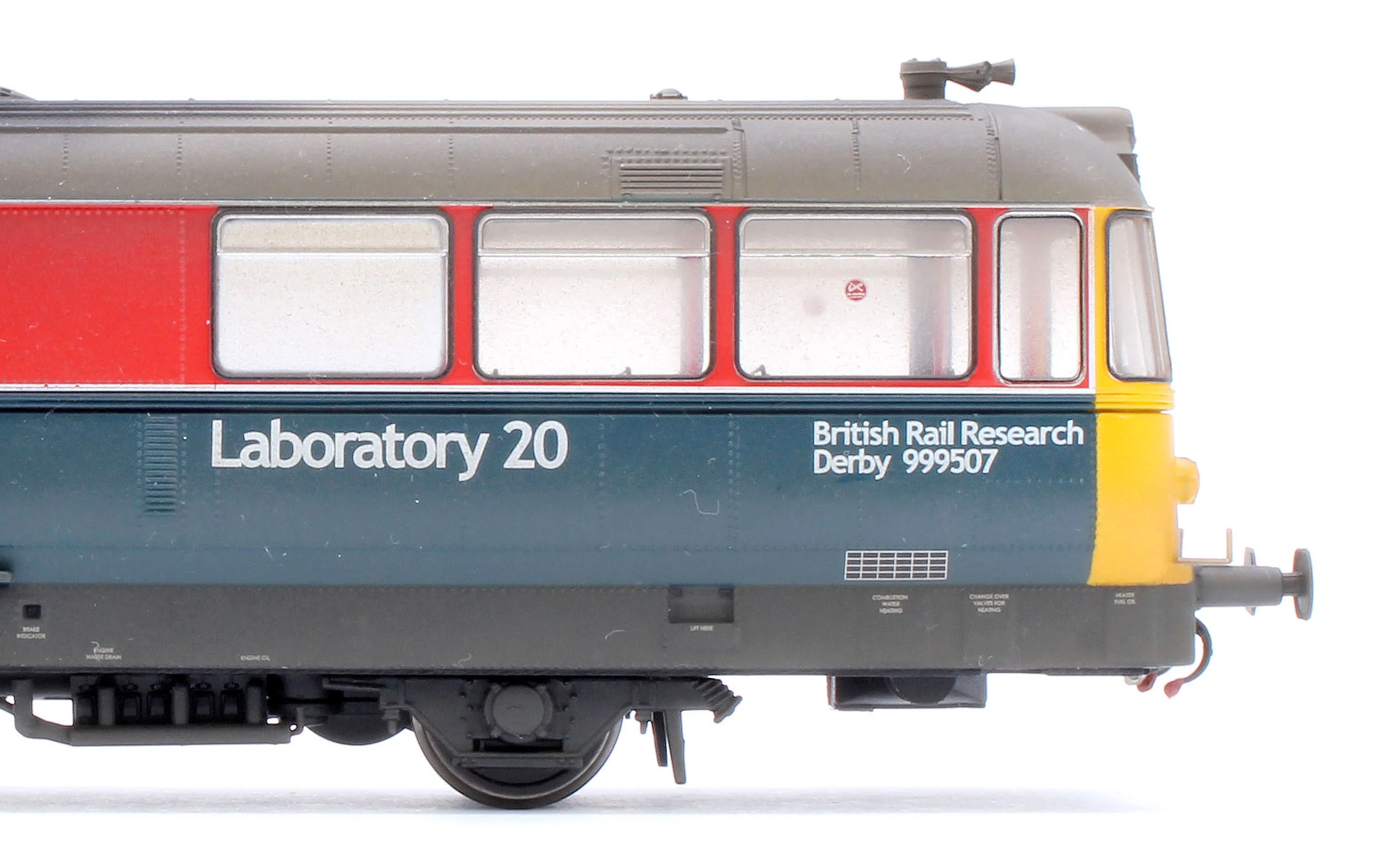 Pre-Owned Waggon & Maschinenbau (W&M) Diesel Railbus Railway Technical Centre Red/Blue 'Laboratory 20' - Weathered - Image 8
