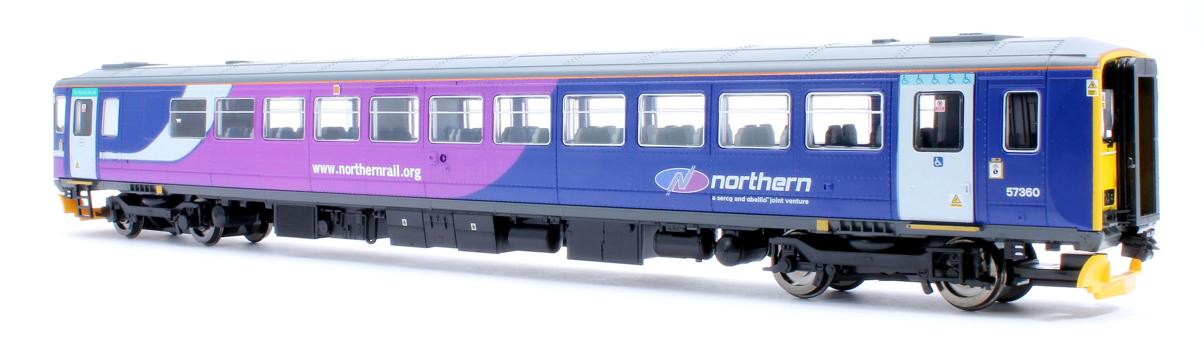 Class 153 Northern Rail 153360 Diesel Locomotive - Image 3