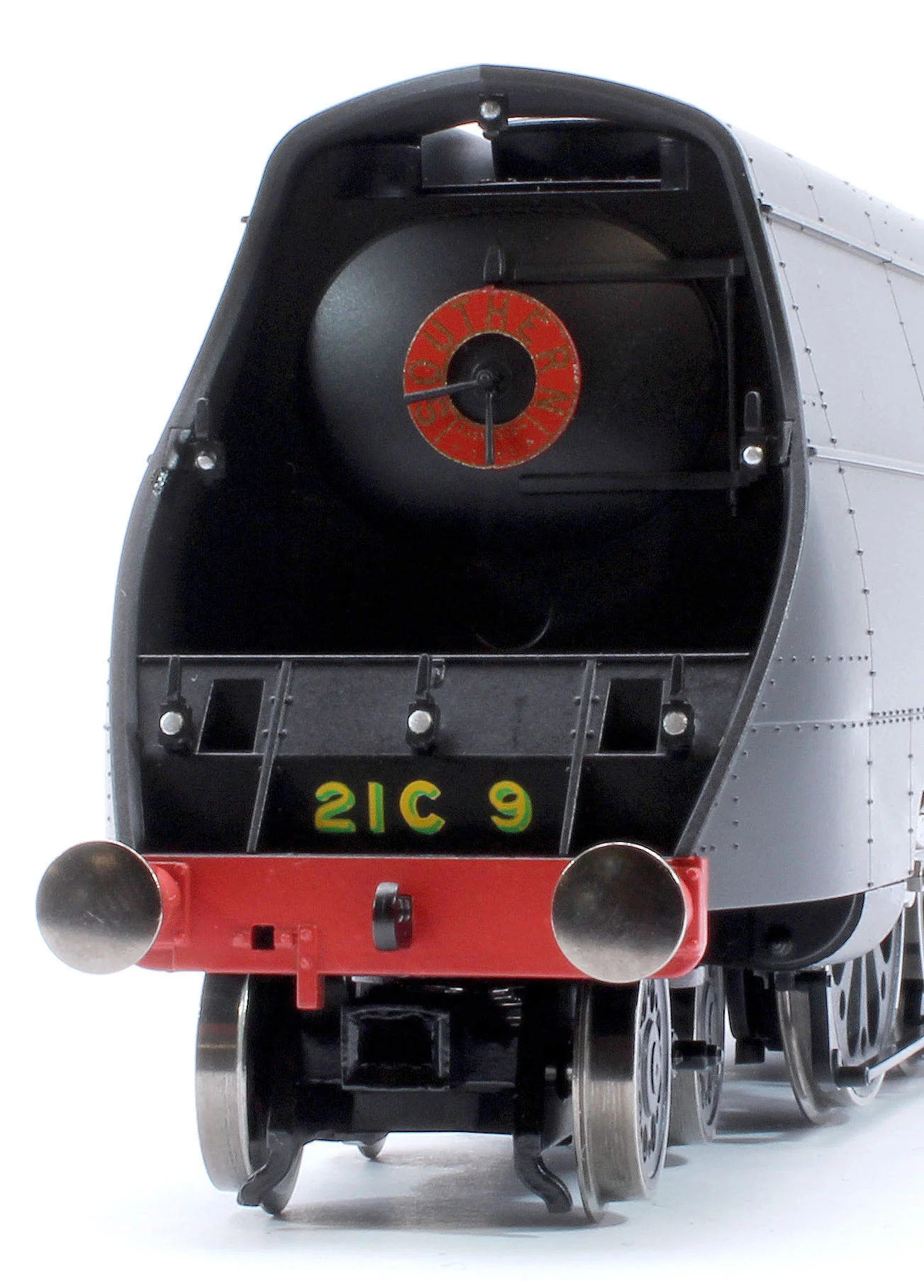 SR Merchant Navy Class 4-6-2 No.21C9 'Shaw Savill' (WWII 80th Anniversary Collection) Steam Locomotive - Image 9