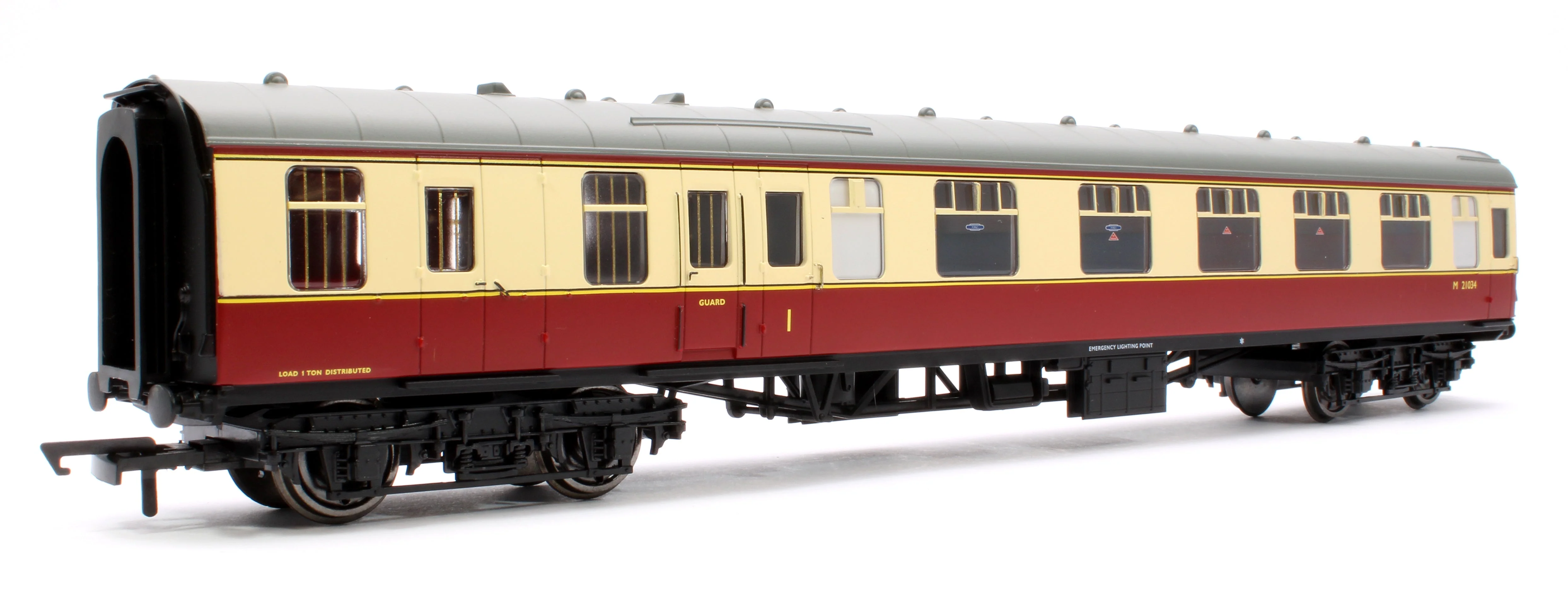 Pre-Owned Mk1 BCK Coach BR Crimson & Cream M21034
