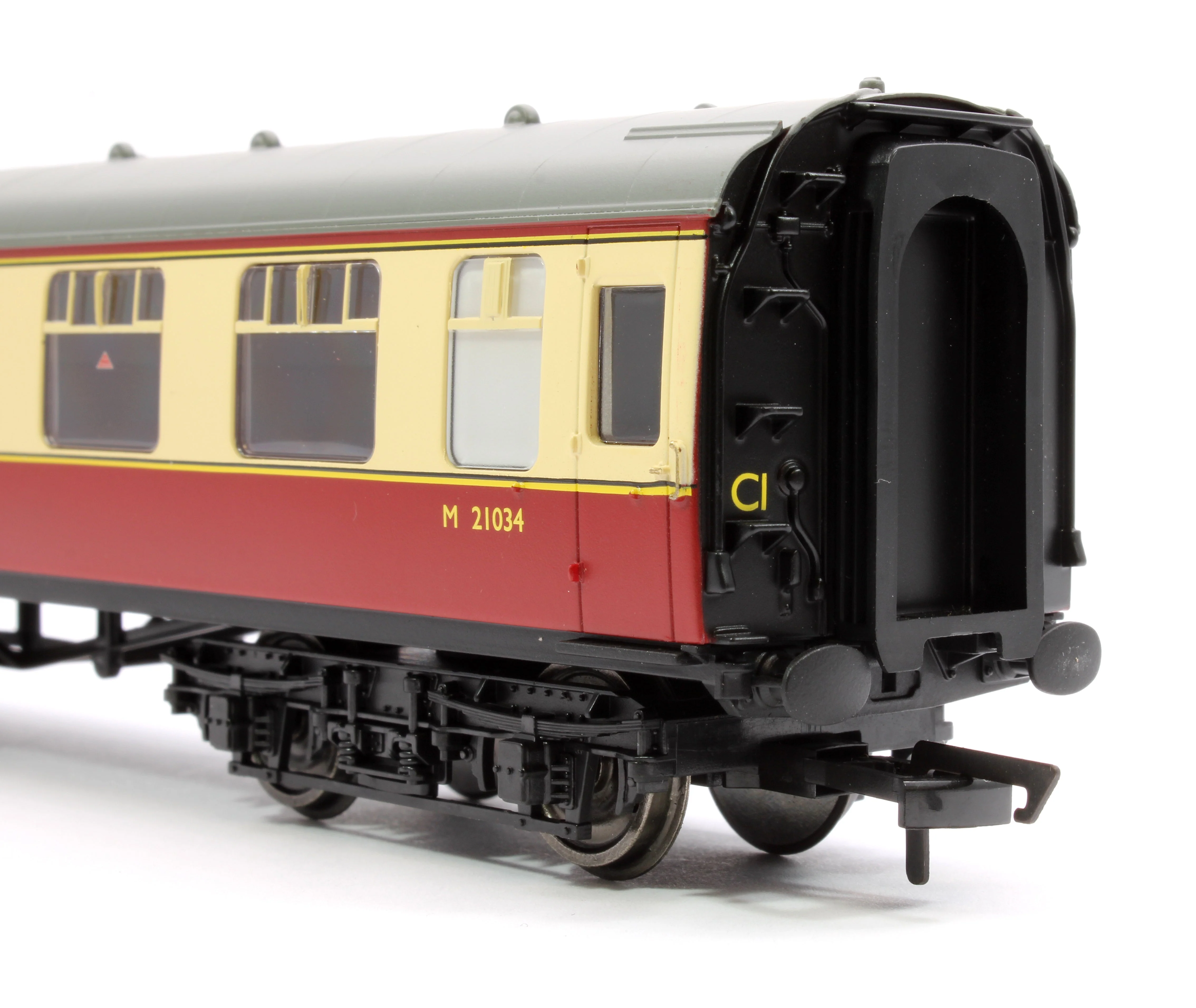 Pre-Owned Mk1 BCK Coach BR Crimson & Cream M21034 - Image 5
