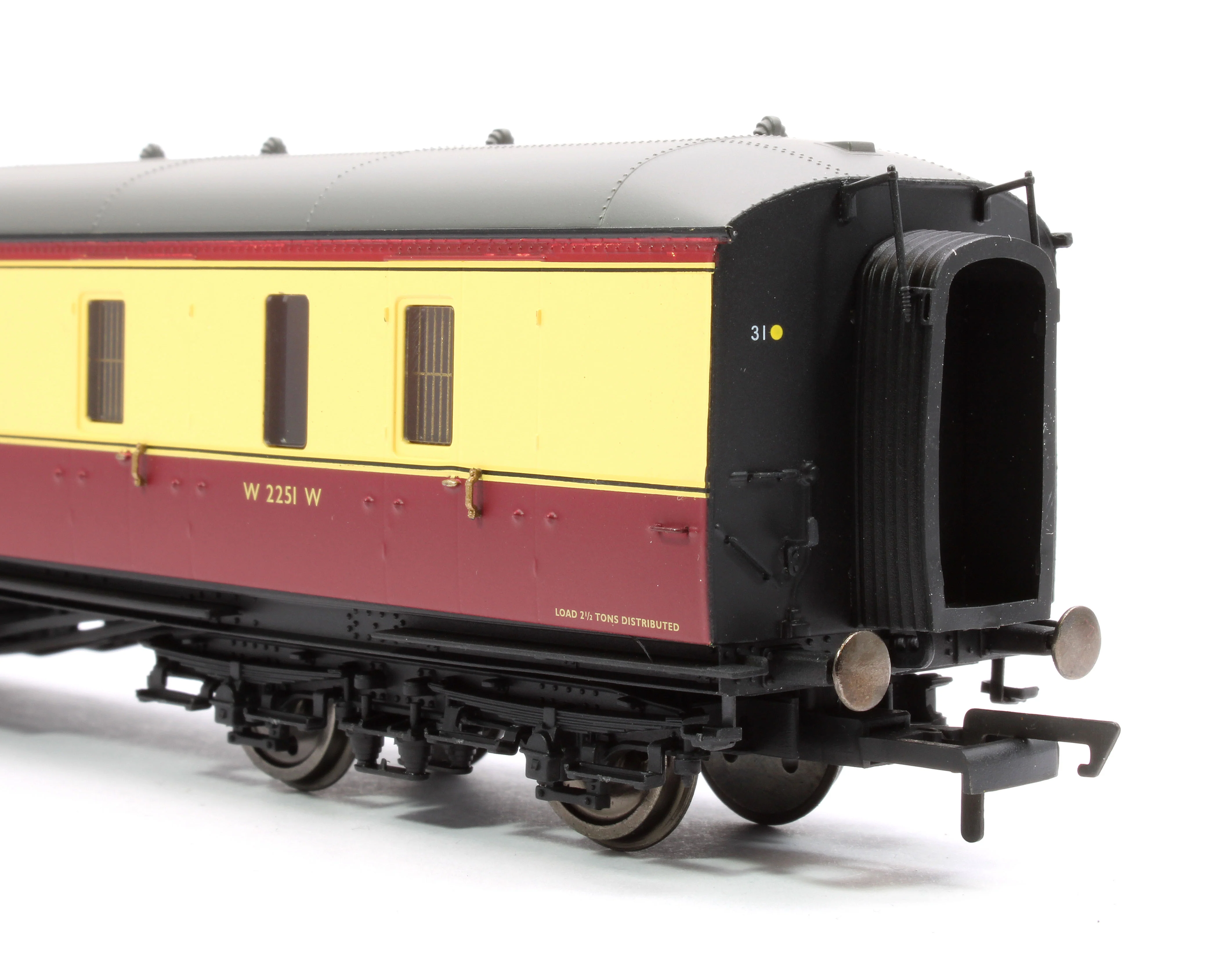 Pre-Owned BR Hawksworth Brake 3rd Class No.W2251W - Image 3