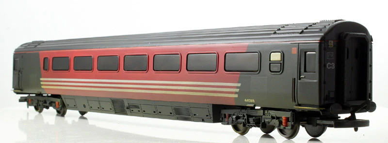 Ex Virgin Mk3 Trailer Guard's Standard Coach No.44088 - Weathered - Image 2