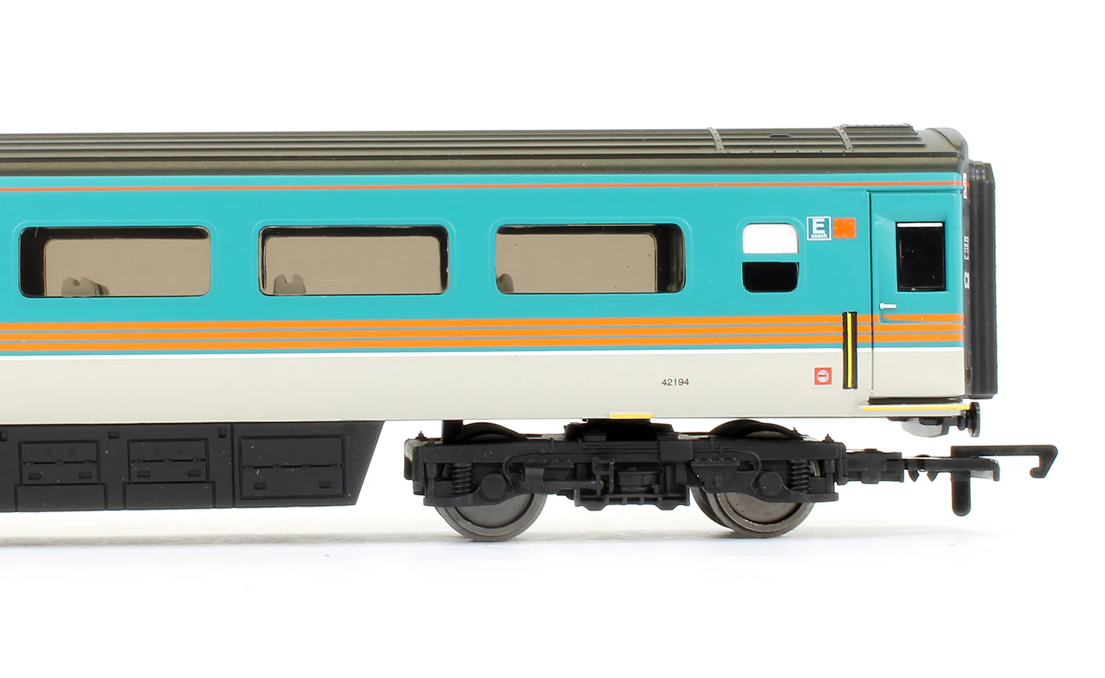 Midland Mainline MK3 Standard Open Coach '42194' - Image 3