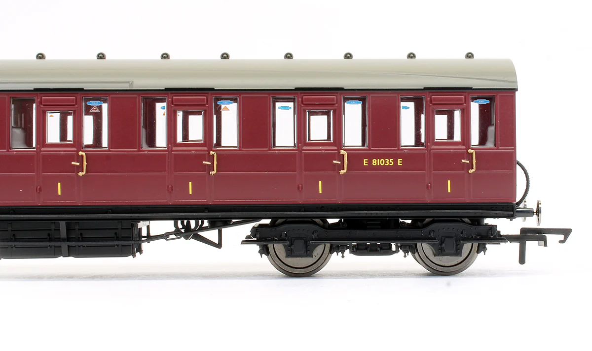 BR Gresley Suburban 1st Class Coach 'E81035E' - Image 3