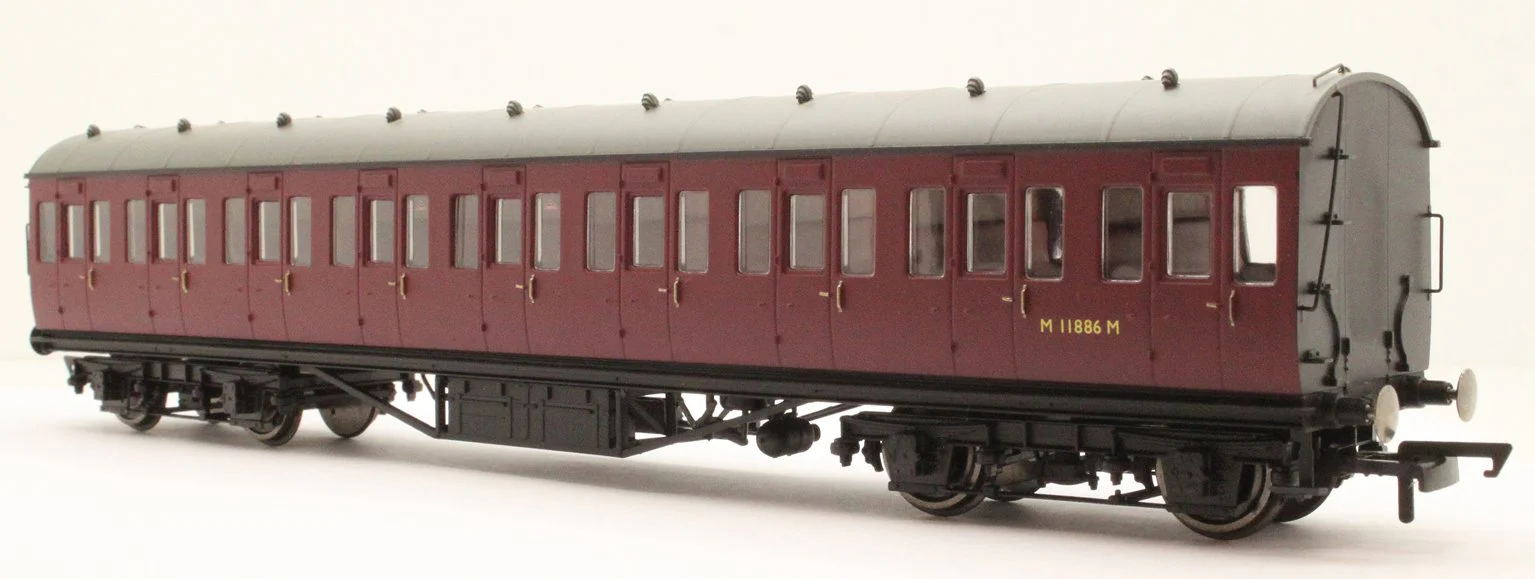 BR 57' Stanier Non-Corridor Third M11886M - Image 2