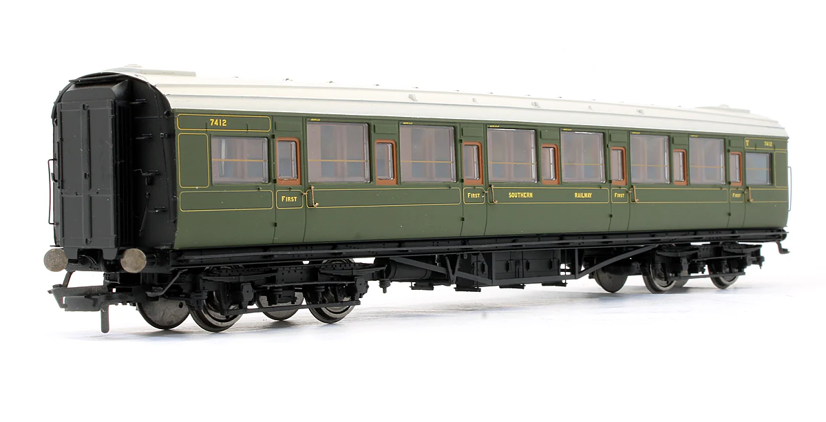 SR Maunsell Corridor 1st Class Coach '7412'